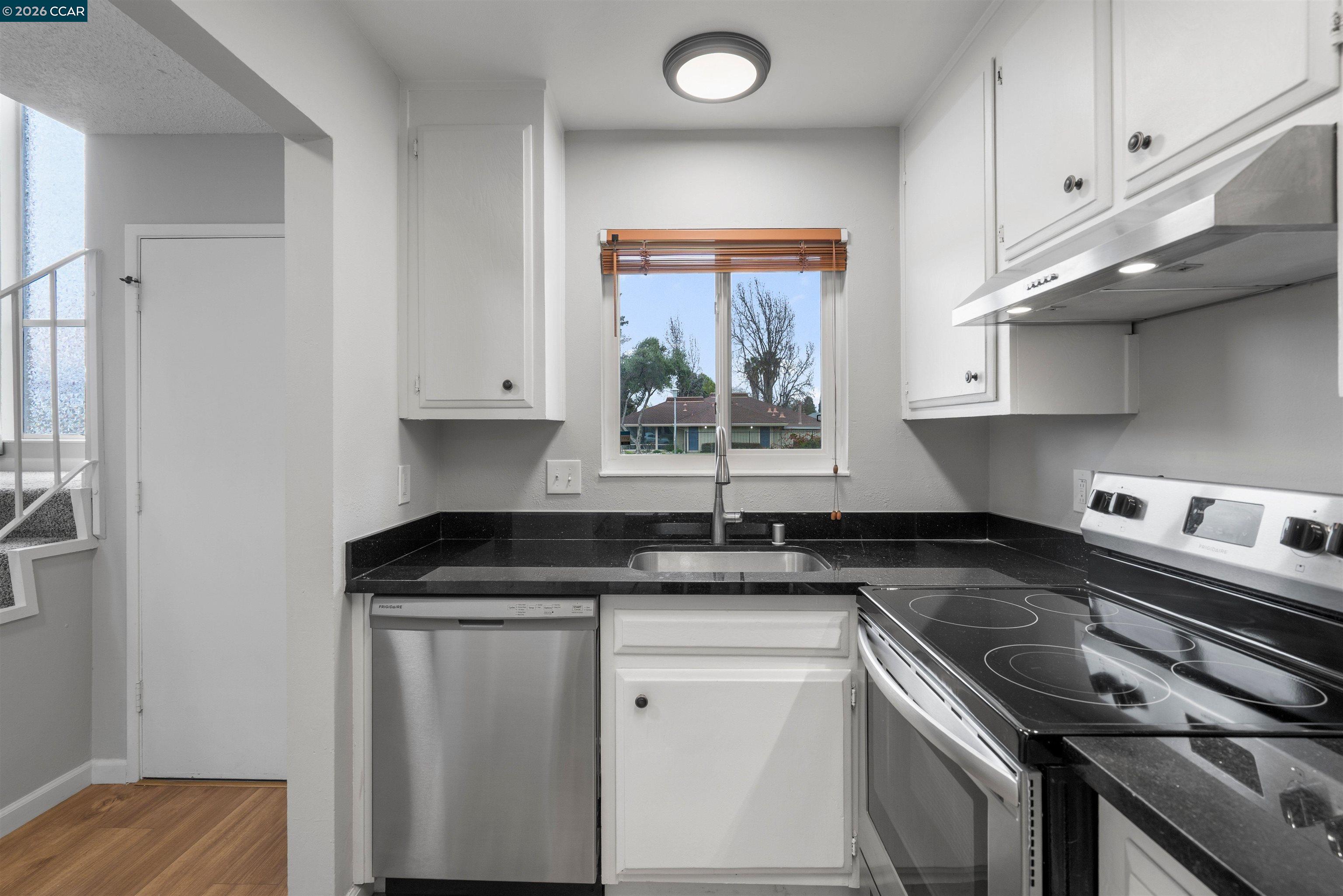 Photo #12: 41124933 Listing: Photo #12