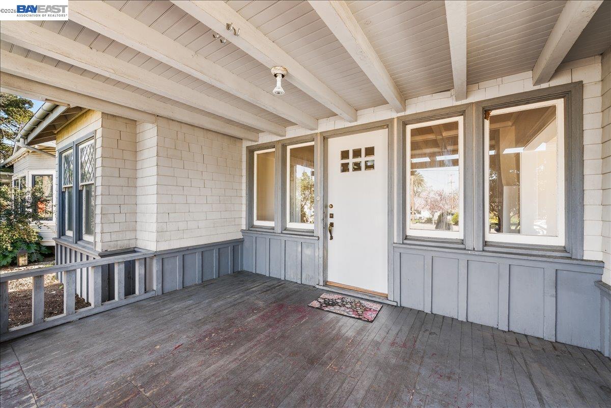 Detail Gallery Image 3 of 51 For 2463 6th St, Livermore,  CA 94550 - 3 Beds | 2 Baths