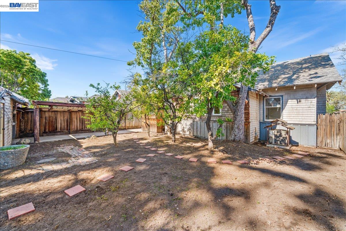 Detail Gallery Image 40 of 51 For 2463 6th St, Livermore,  CA 94550 - 3 Beds | 2 Baths