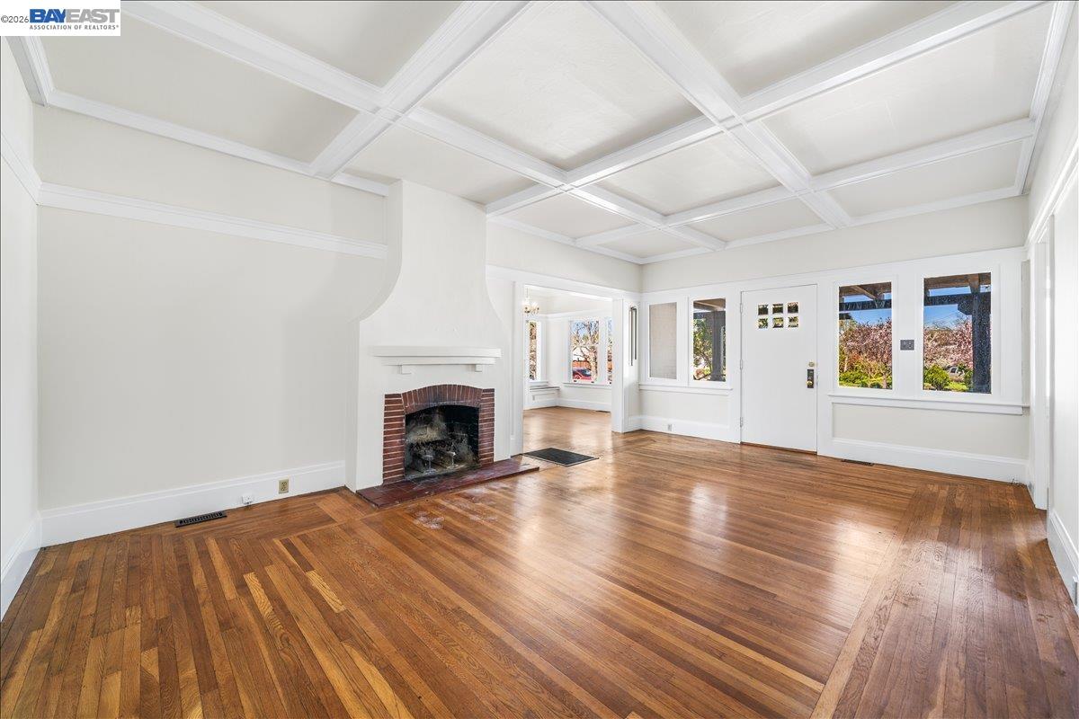 Detail Gallery Image 5 of 51 For 2463 6th St, Livermore,  CA 94550 - 3 Beds | 2 Baths