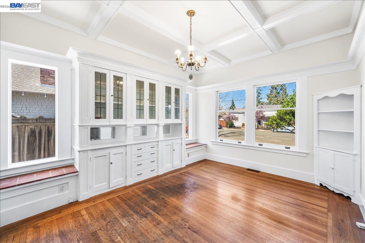 Detail Gallery Image 7 of 51 For 2463 6th St, Livermore,  CA 94550 - 3 Beds | 2 Baths