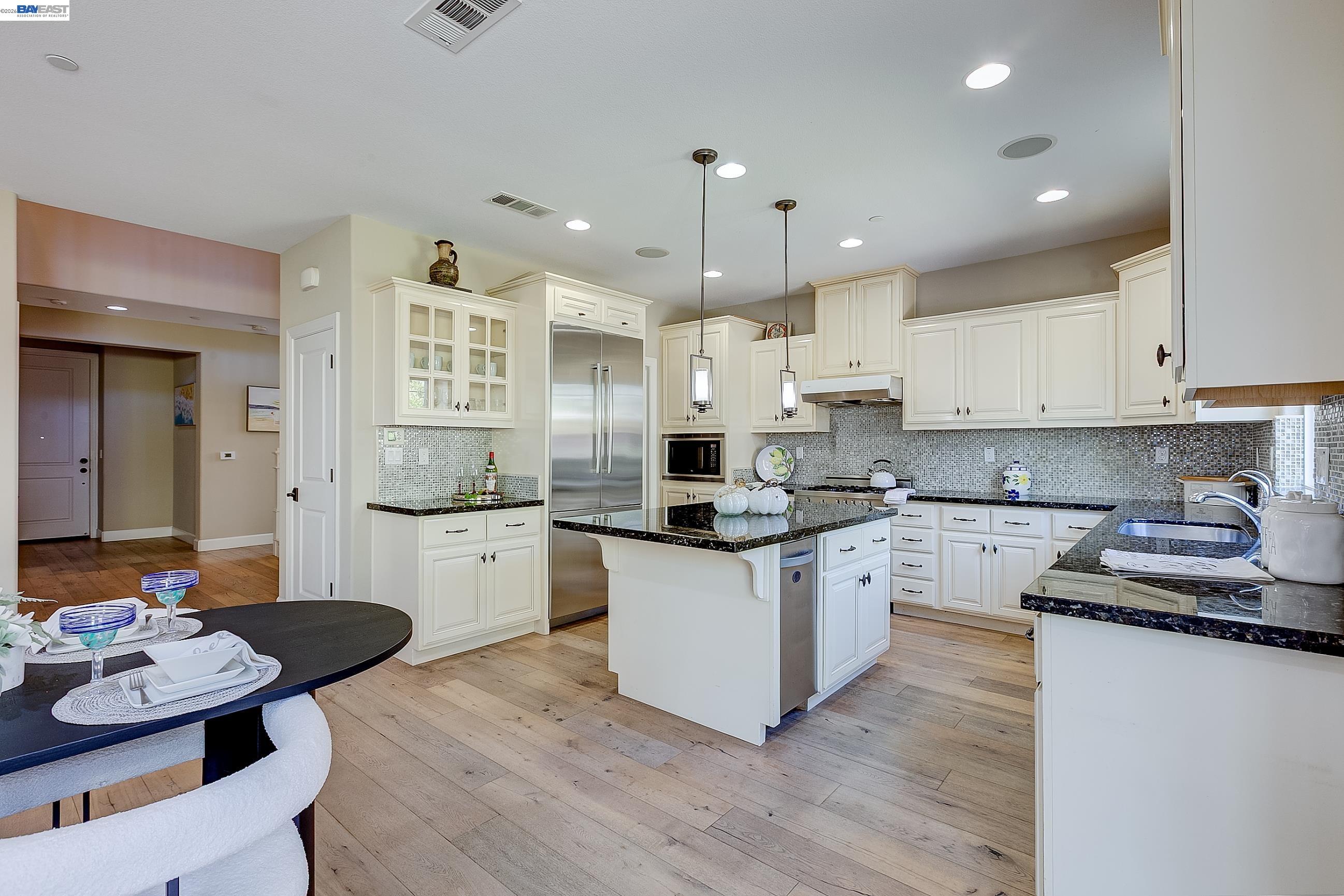 Detail Gallery Image 29 of 60 For 3956 Jordan Ranch Dr, Dublin,  CA 94568 - 5 Beds | 3 Baths