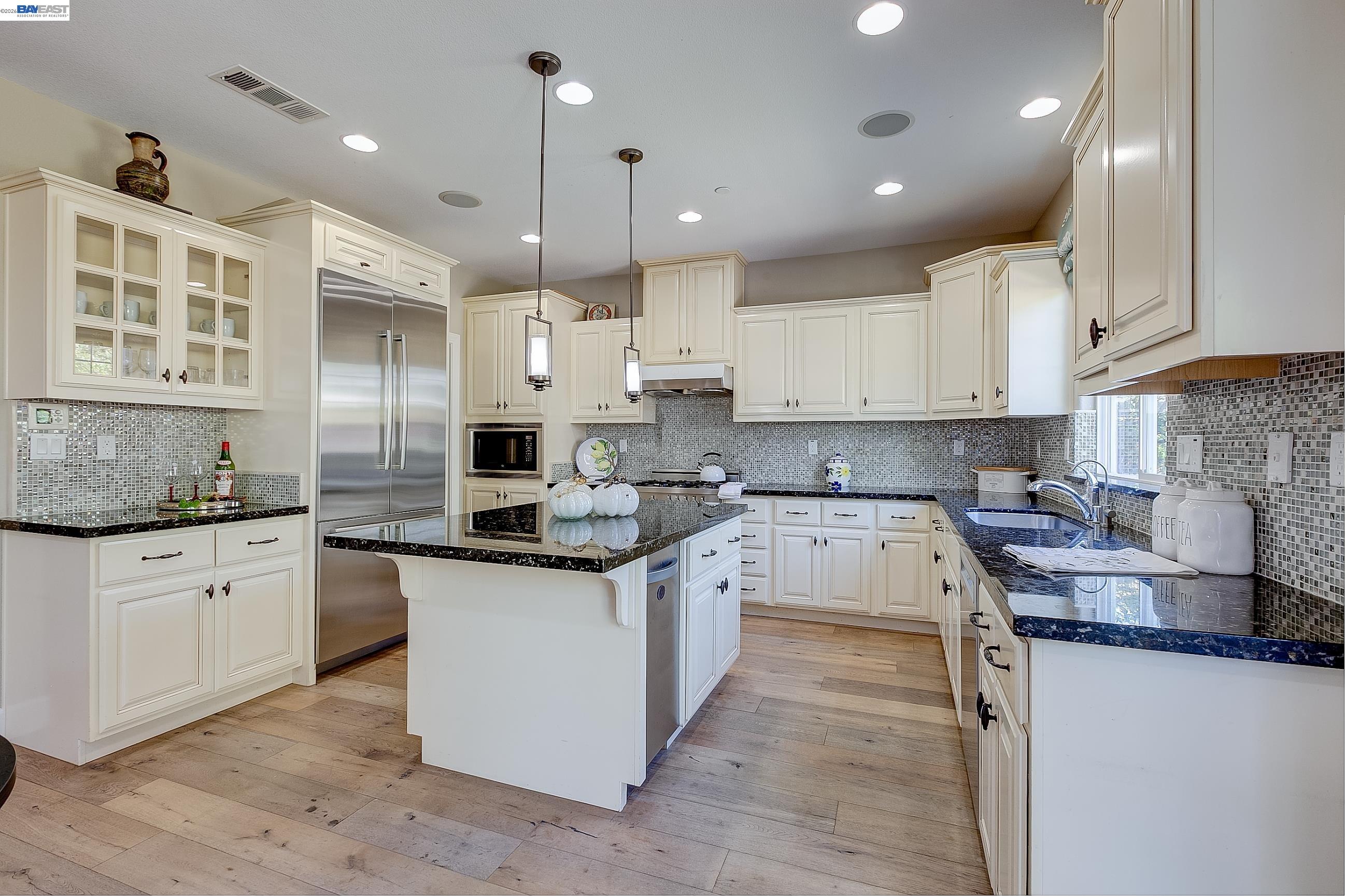 Detail Gallery Image 30 of 60 For 3956 Jordan Ranch Dr, Dublin,  CA 94568 - 5 Beds | 3 Baths