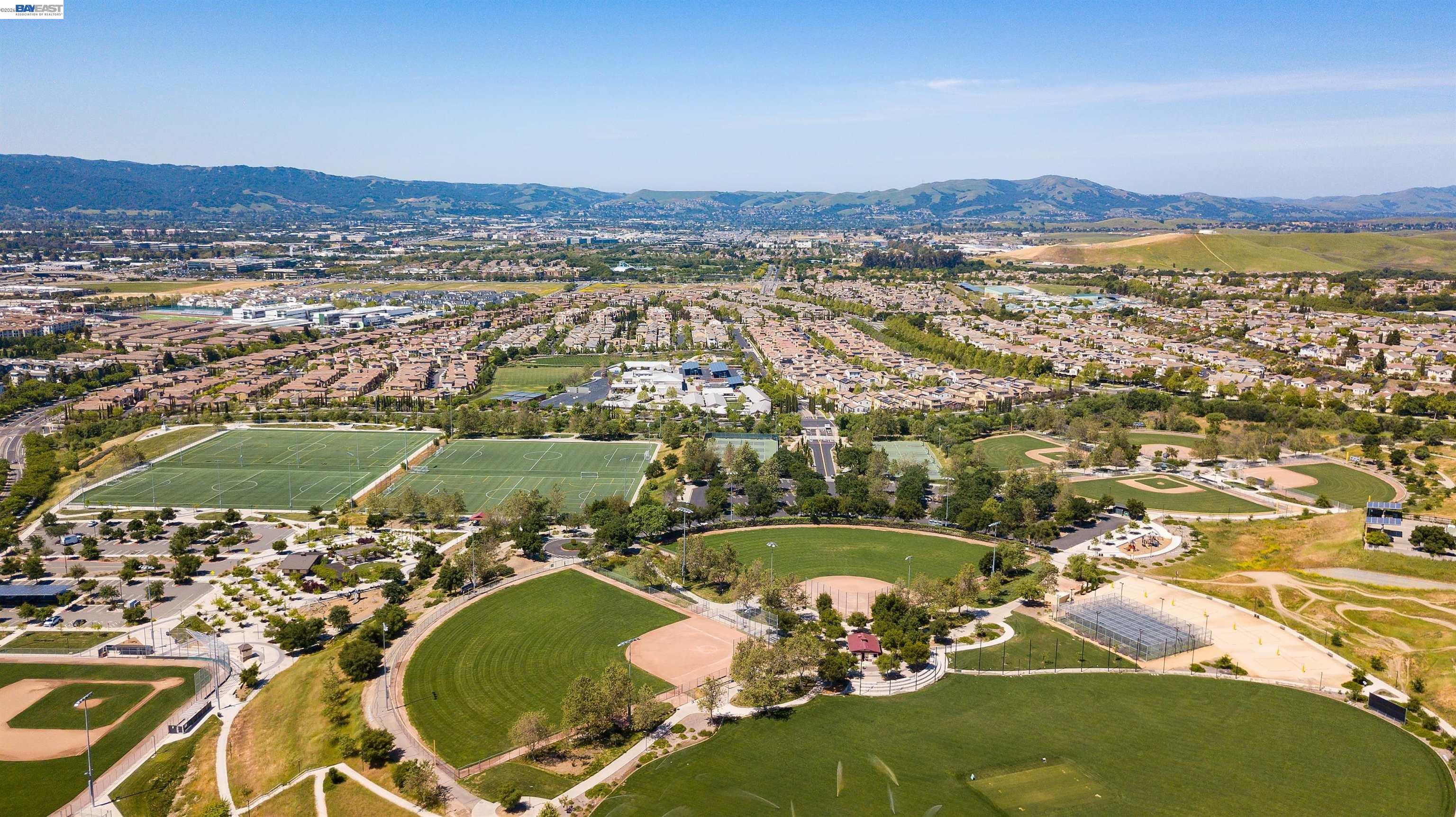 Detail Gallery Image 8 of 60 For 3956 Jordan Ranch Dr, Dublin,  CA 94568 - 5 Beds | 3 Baths