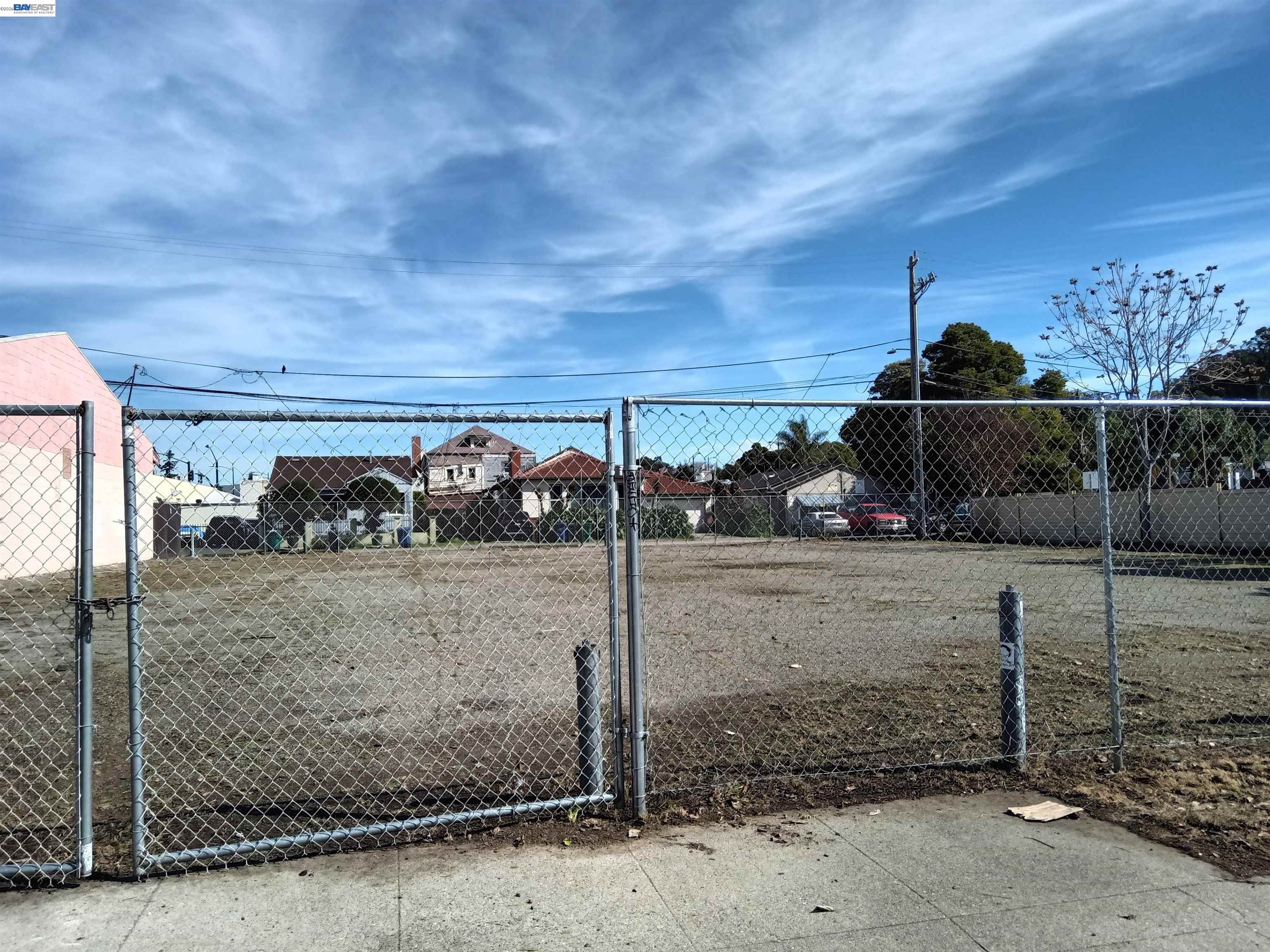 Detail Gallery Image 4 of 8 For 22836 Watkins St, Hayward,  CA 94541 - – Beds | – Baths