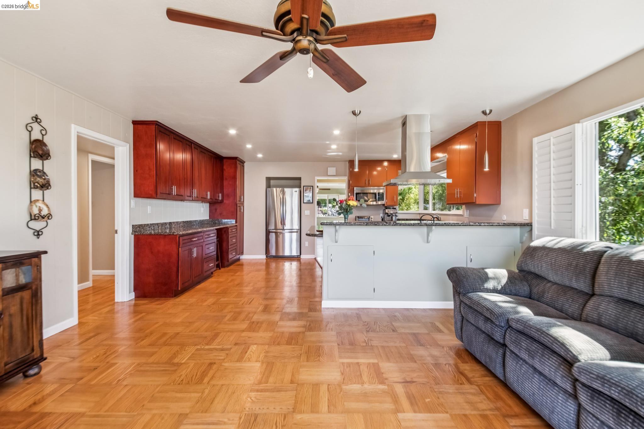 Detail Gallery Image 20 of 51 For 11023 Cameron Ave, Oakland,  CA 94605 - 3 Beds | 2 Baths