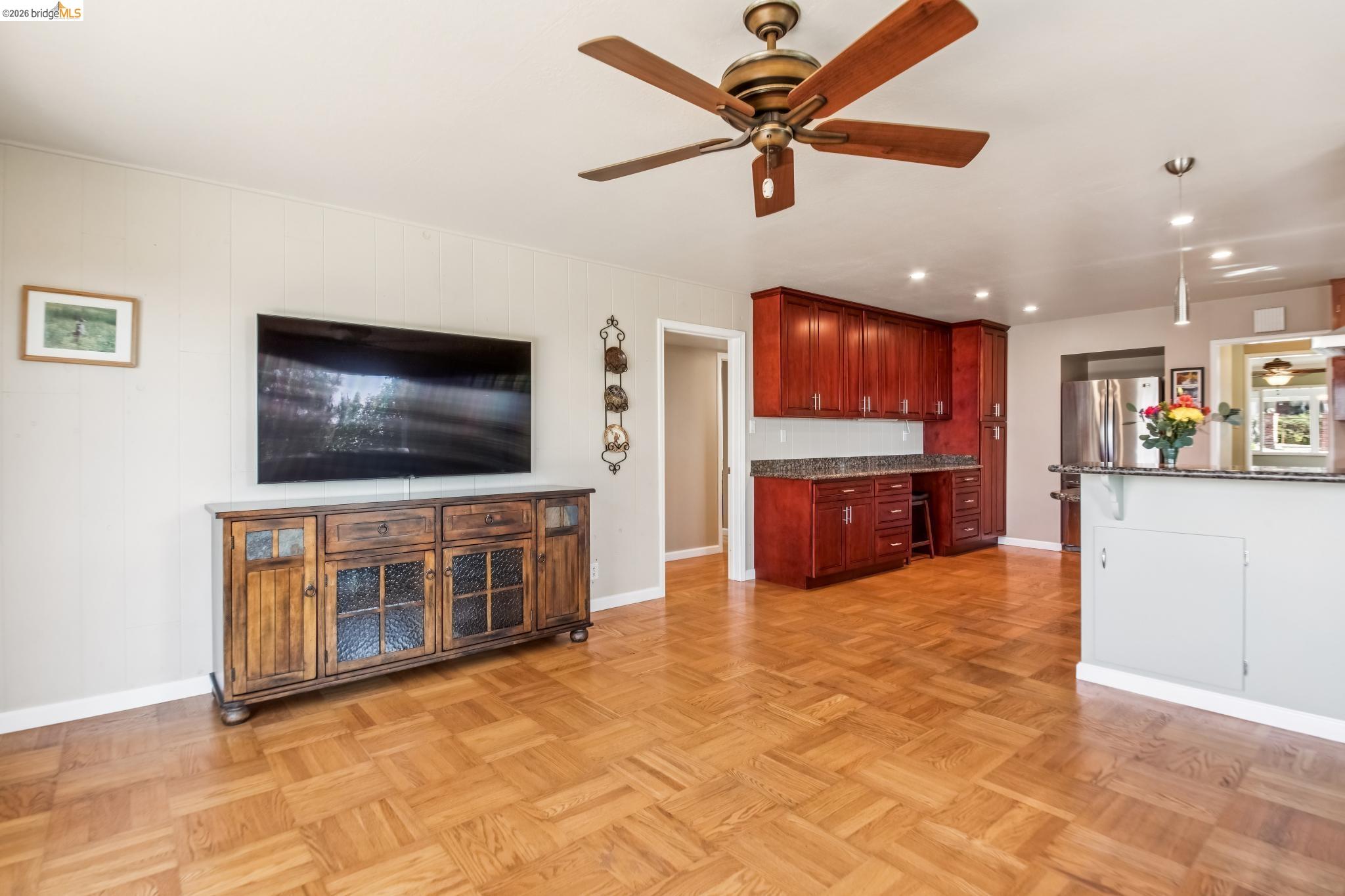 Detail Gallery Image 21 of 51 For 11023 Cameron Ave, Oakland,  CA 94605 - 3 Beds | 2 Baths