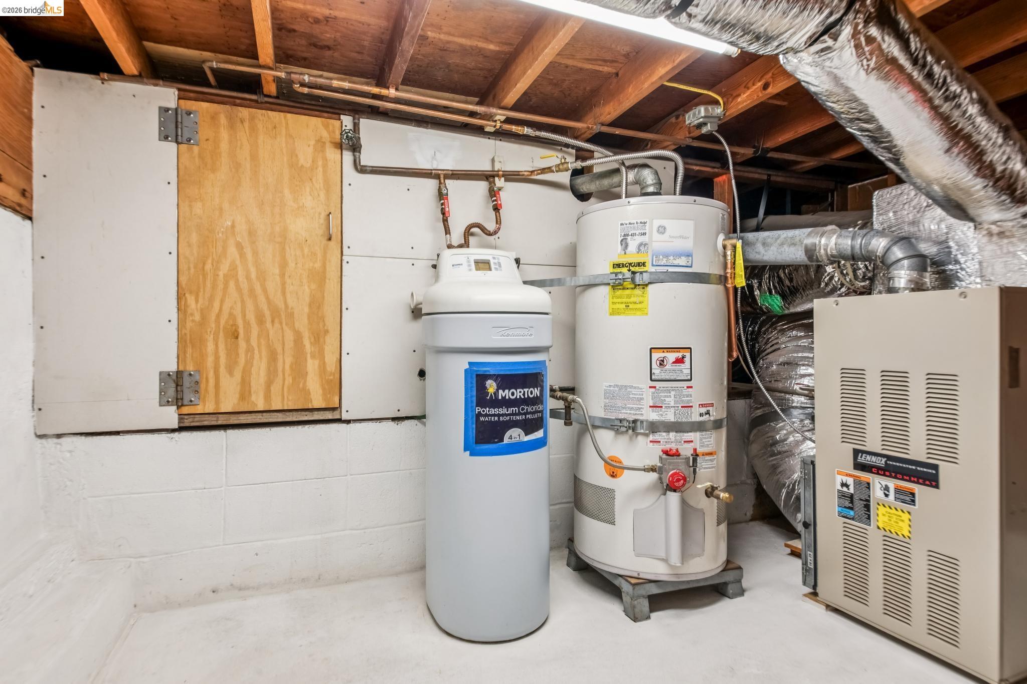 Detail Gallery Image 39 of 51 For 11023 Cameron Ave, Oakland,  CA 94605 - 3 Beds | 2 Baths