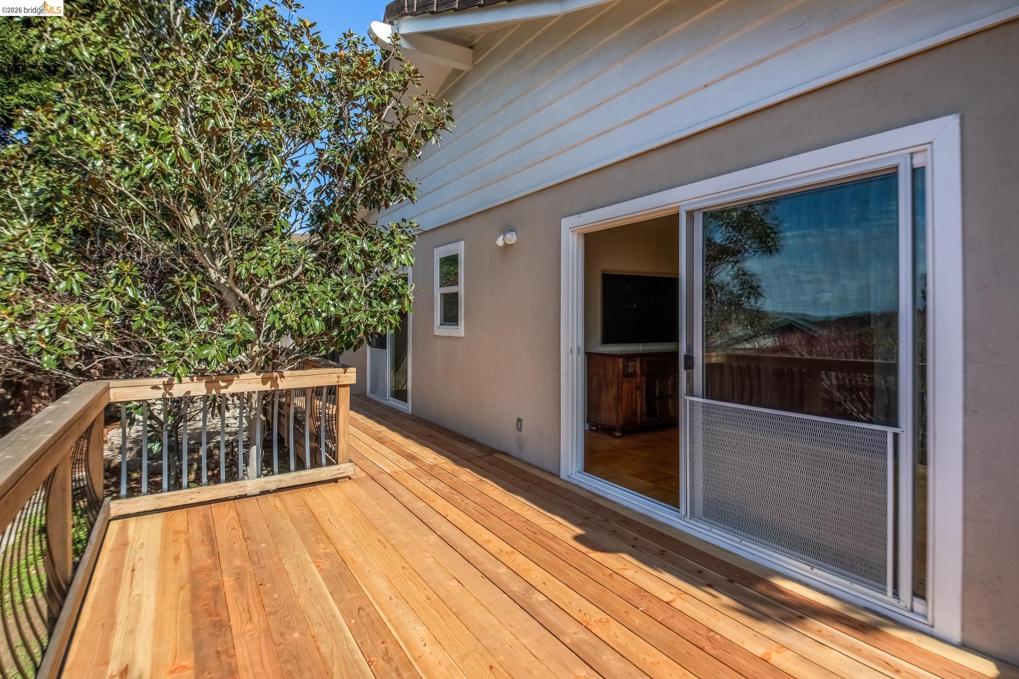 Detail Gallery Image 40 of 51 For 11023 Cameron Ave, Oakland,  CA 94605 - 3 Beds | 2 Baths