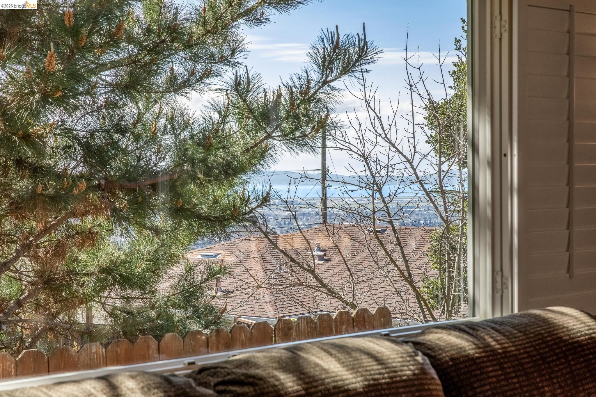 Detail Gallery Image 44 of 51 For 11023 Cameron Ave, Oakland,  CA 94605 - 3 Beds | 2 Baths