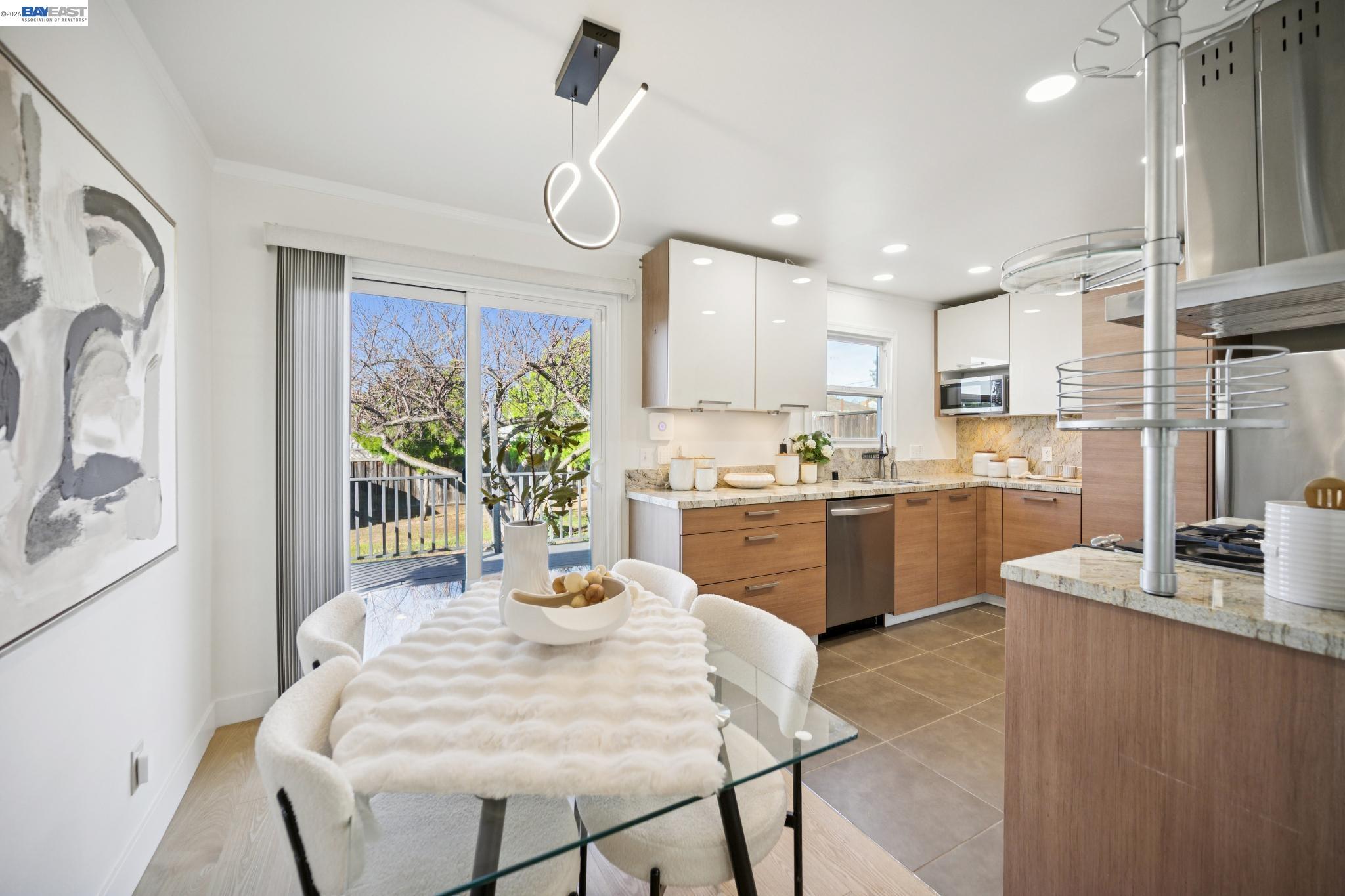 Detail Gallery Image 17 of 55 For 2690 Watson St, Castro Valley,  CA 94546 - 3 Beds | 1 Baths