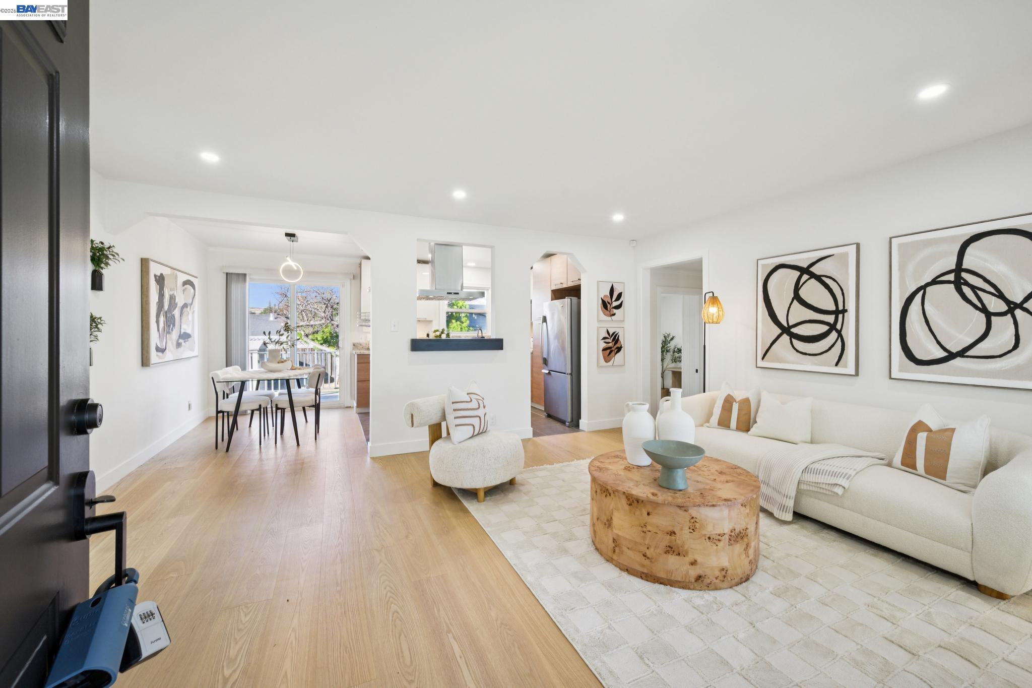 Detail Gallery Image 3 of 55 For 2690 Watson St, Castro Valley,  CA 94546 - 3 Beds | 1 Baths