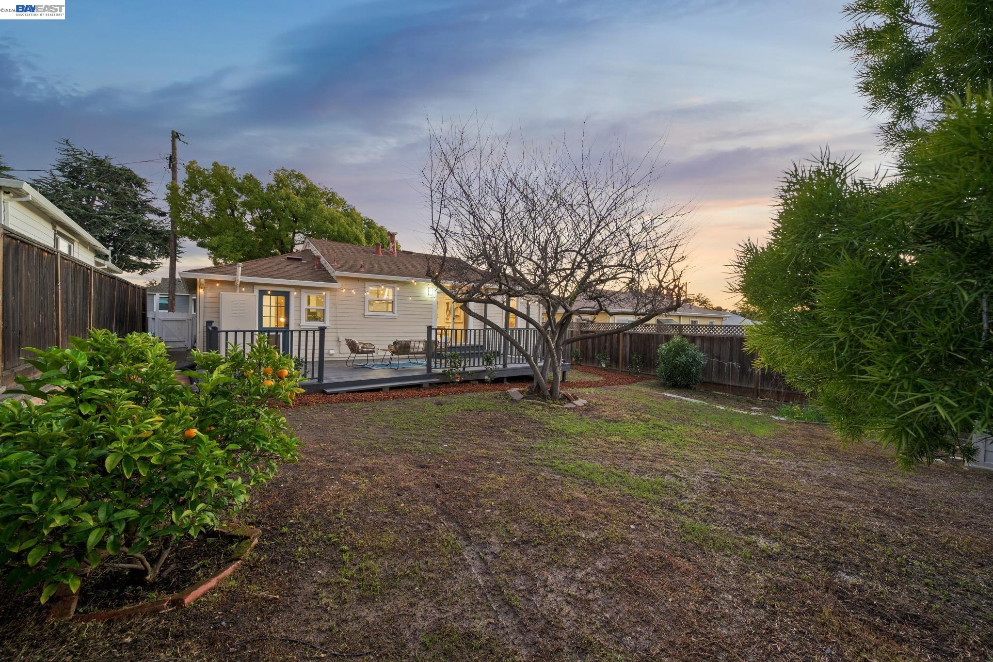 Detail Gallery Image 42 of 55 For 2690 Watson St, Castro Valley,  CA 94546 - 3 Beds | 1 Baths