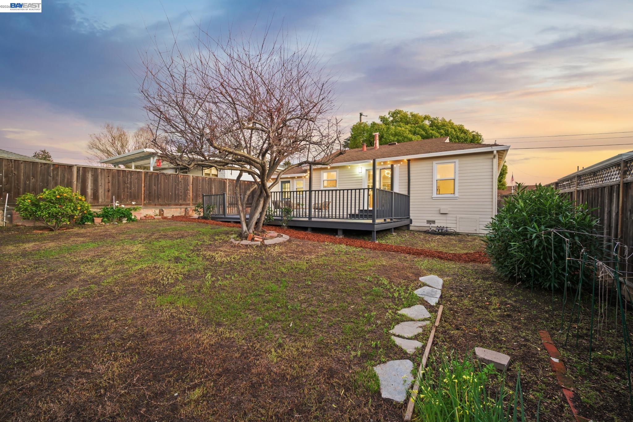 Detail Gallery Image 43 of 55 For 2690 Watson St, Castro Valley,  CA 94546 - 3 Beds | 1 Baths