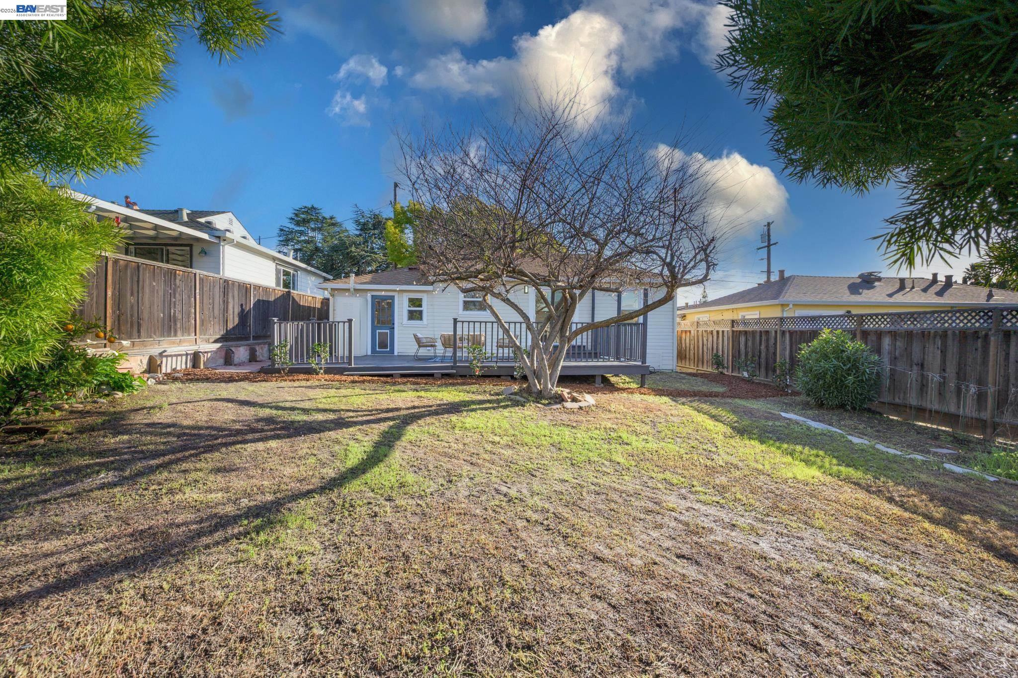 Detail Gallery Image 44 of 55 For 2690 Watson St, Castro Valley,  CA 94546 - 3 Beds | 1 Baths