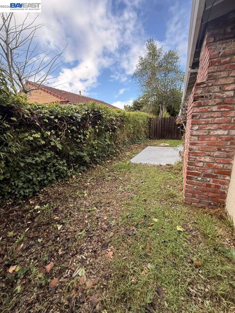 Detail Gallery Image 11 of 11 For 20293 Anita Ave #1,  Castro Valley,  CA 94546 - 3 Beds | 2 Baths