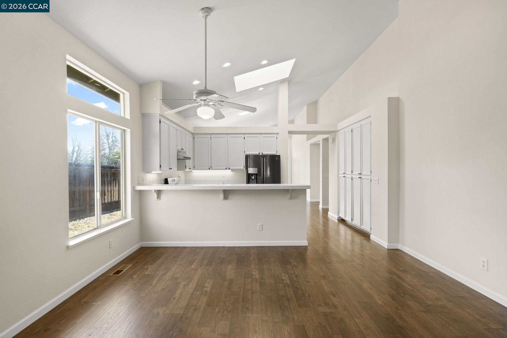 Detail Gallery Image 11 of 52 For 4221 Merced Circle, Antioch,  CA 94531 - 4 Beds | 3 Baths