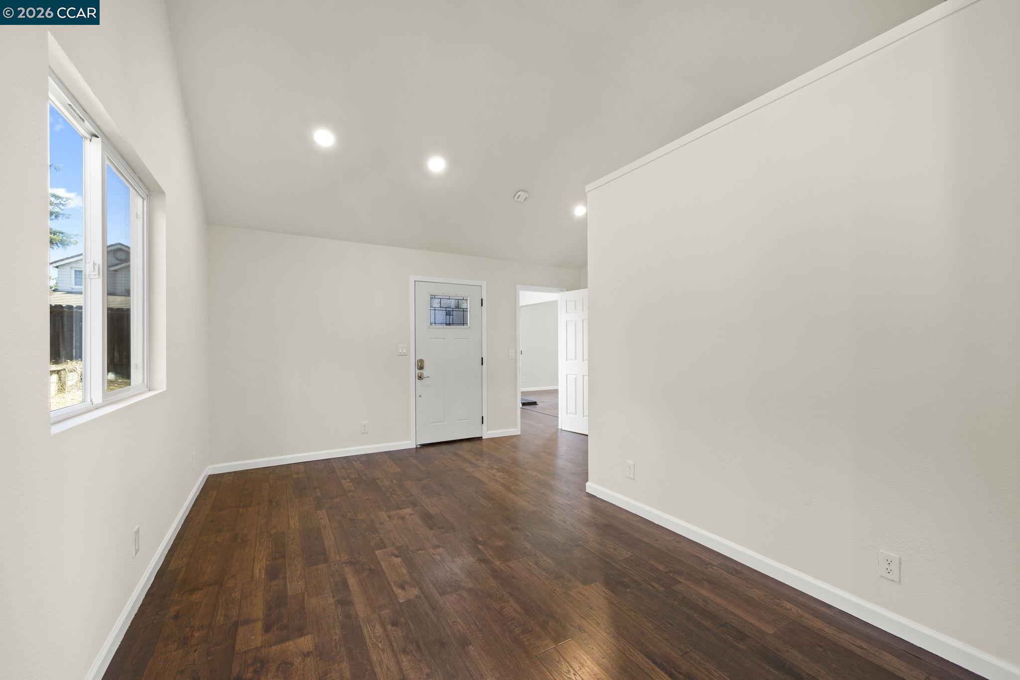 Detail Gallery Image 21 of 52 For 4221 Merced Circle, Antioch,  CA 94531 - 4 Beds | 3 Baths