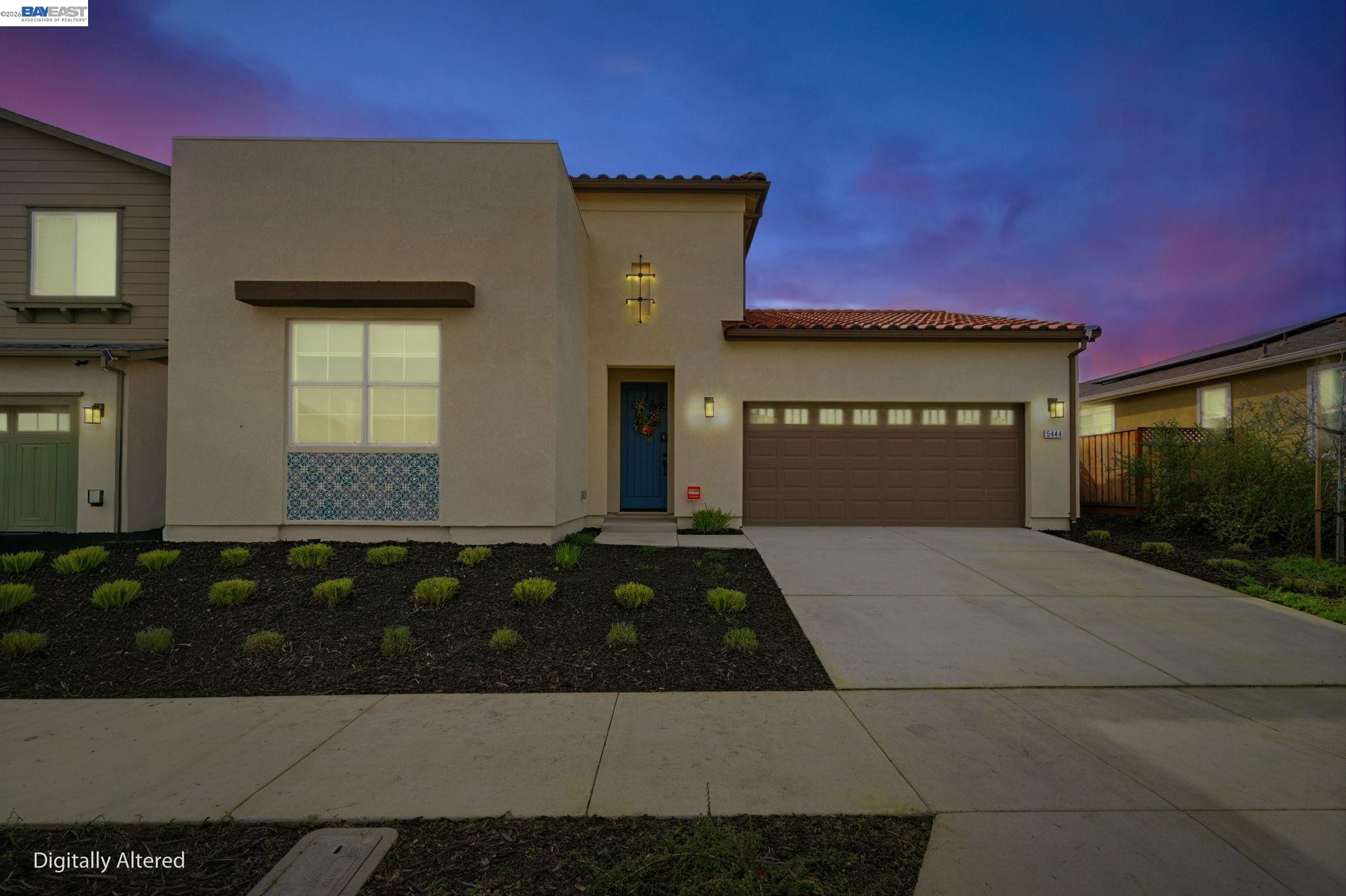 Detail Gallery Image 2 of 39 For 5444 Gray Pine Way, Antioch,  CA 94531 - 4 Beds | 3/1 Baths