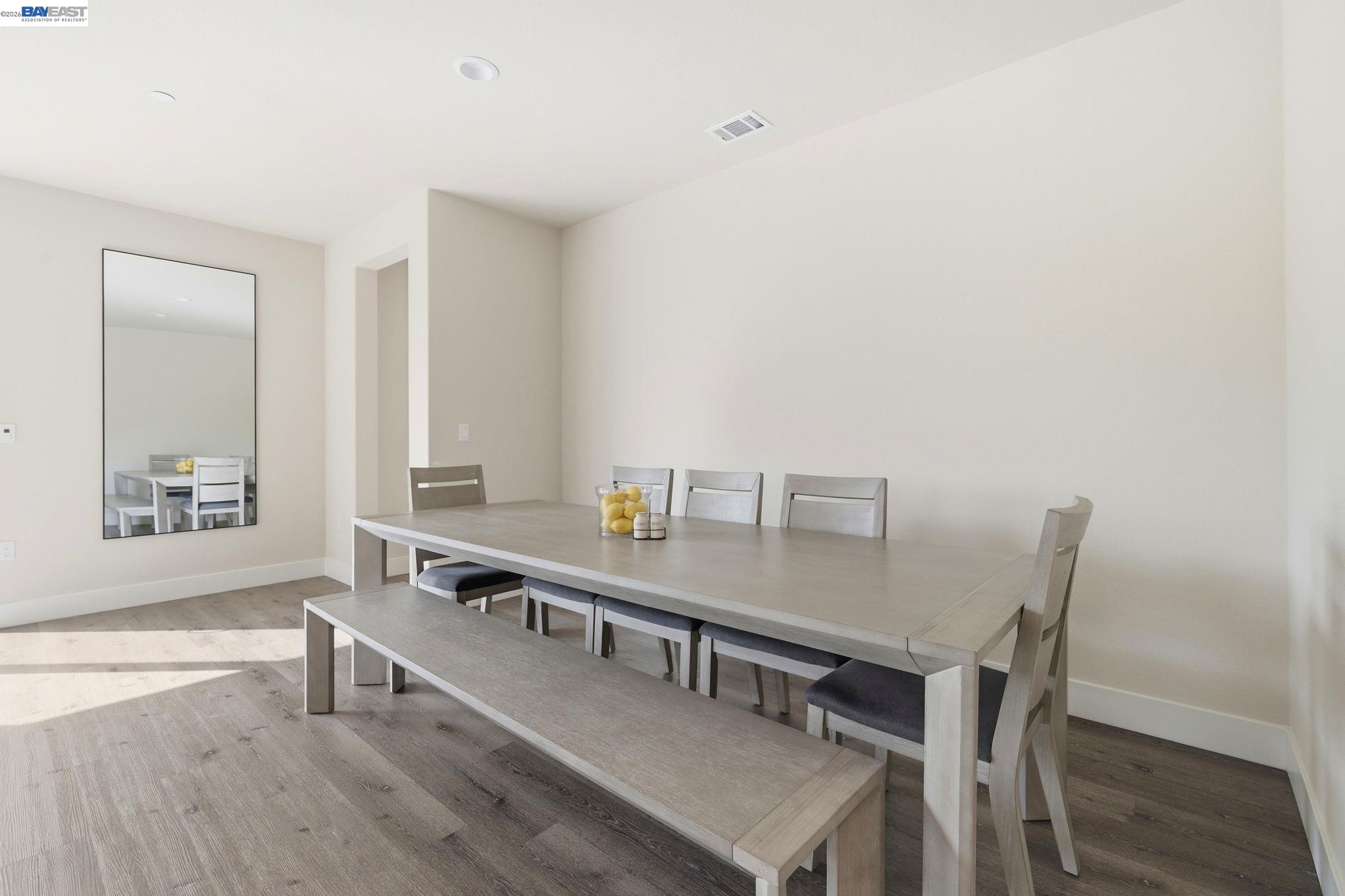 Detail Gallery Image 20 of 39 For 5444 Gray Pine Way, Antioch,  CA 94531 - 4 Beds | 3/1 Baths