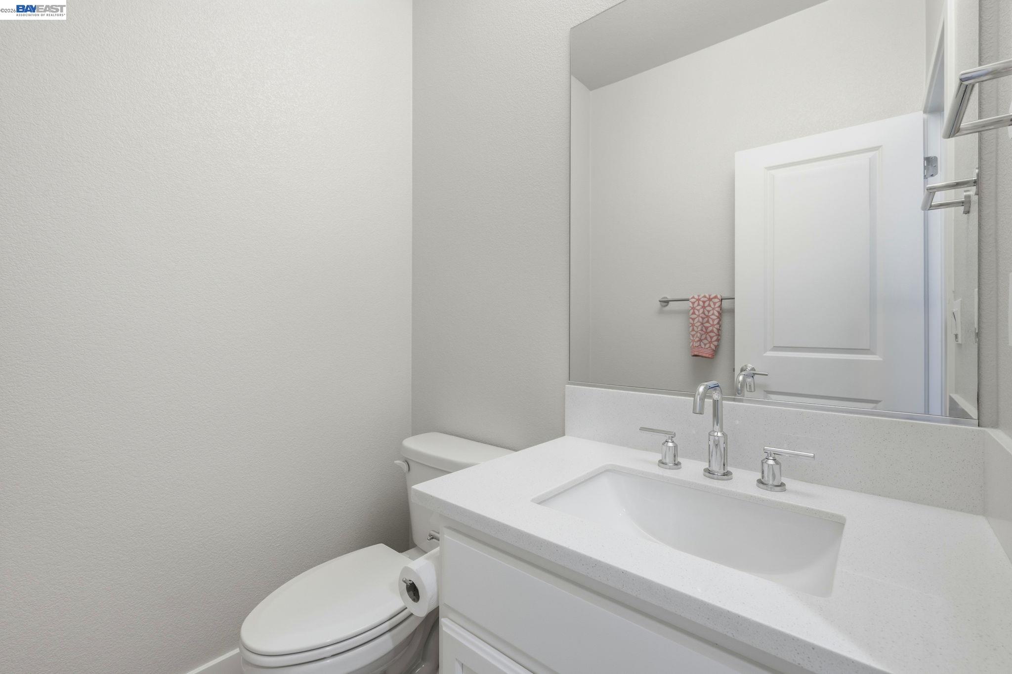 Detail Gallery Image 22 of 39 For 5444 Gray Pine Way, Antioch,  CA 94531 - 4 Beds | 3/1 Baths