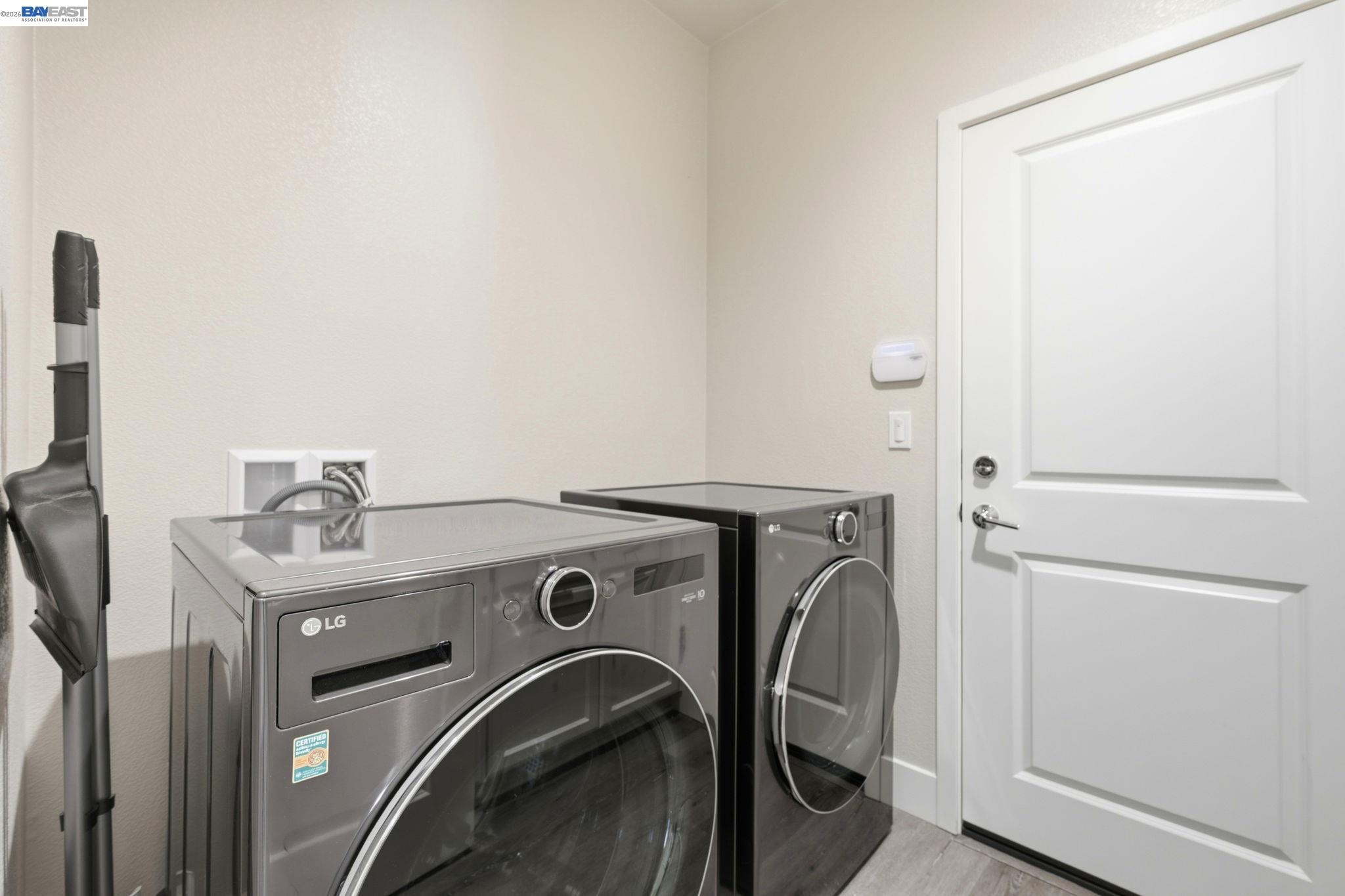 Detail Gallery Image 23 of 39 For 5444 Gray Pine Way, Antioch,  CA 94531 - 4 Beds | 3/1 Baths