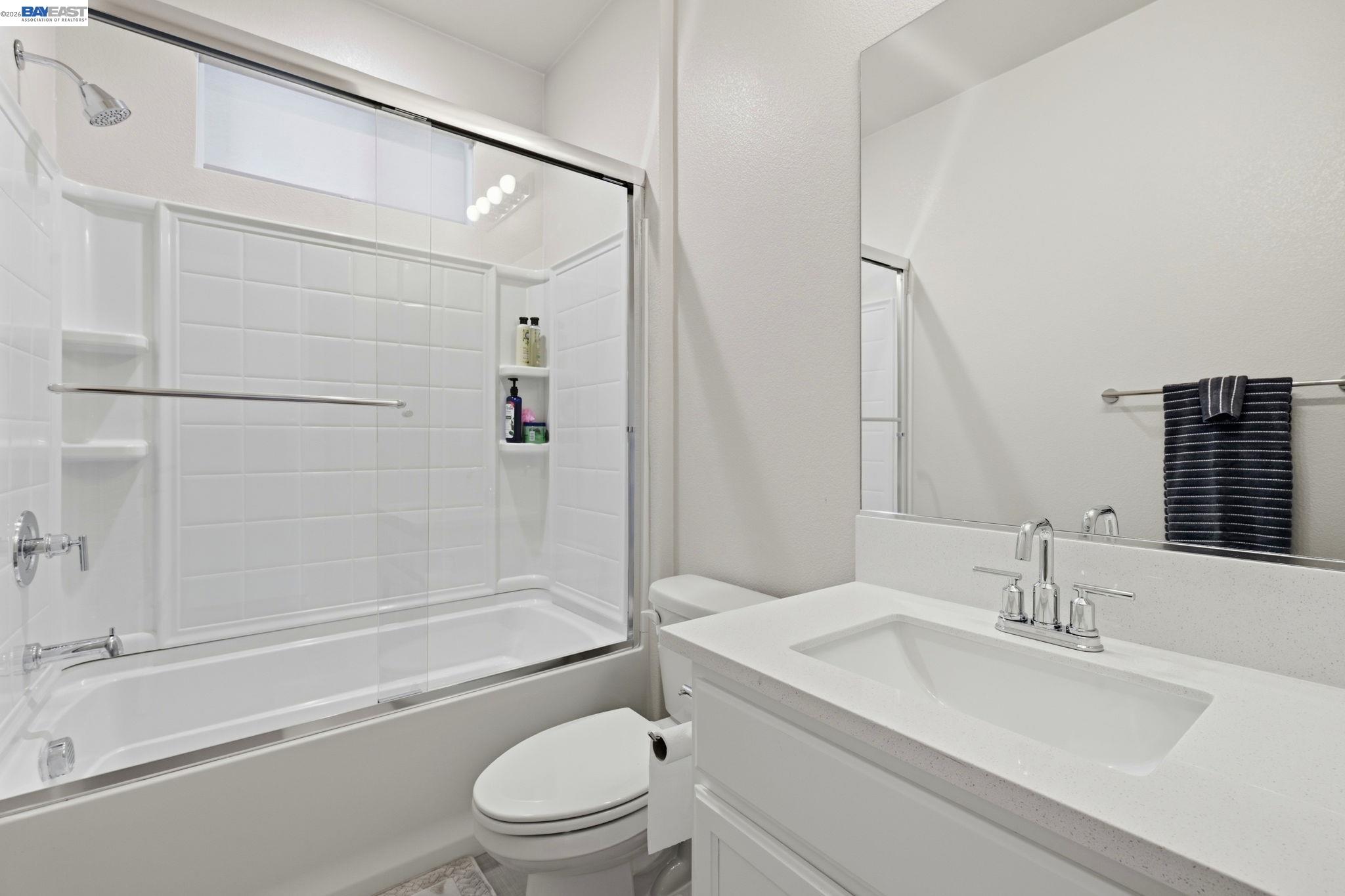 Detail Gallery Image 27 of 39 For 5444 Gray Pine Way, Antioch,  CA 94531 - 4 Beds | 3/1 Baths