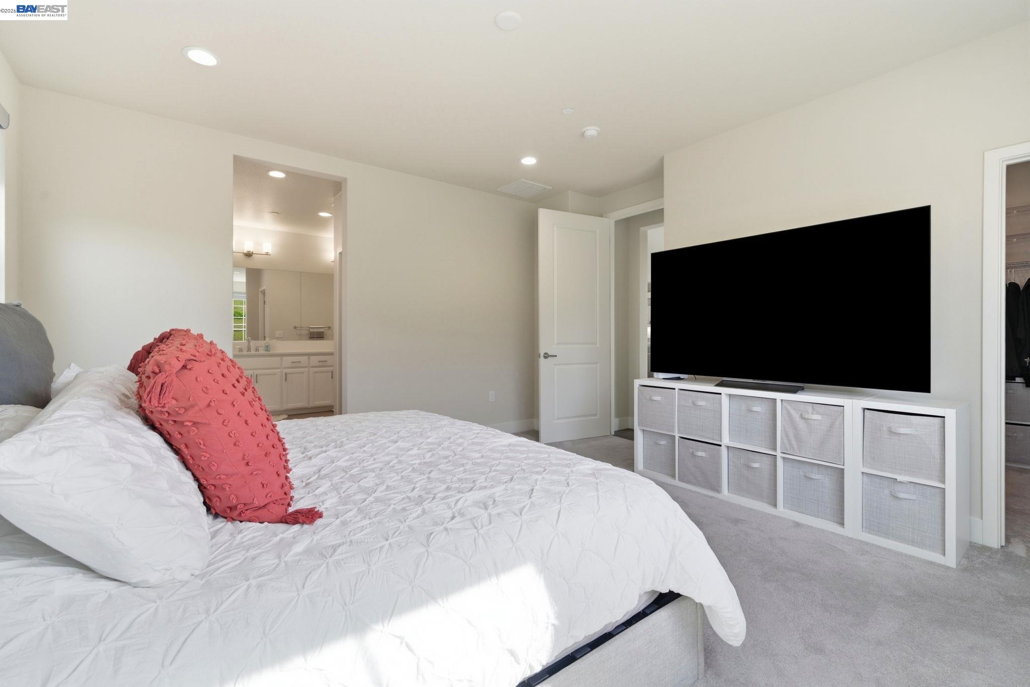 Detail Gallery Image 30 of 39 For 5444 Gray Pine Way, Antioch,  CA 94531 - 4 Beds | 3/1 Baths