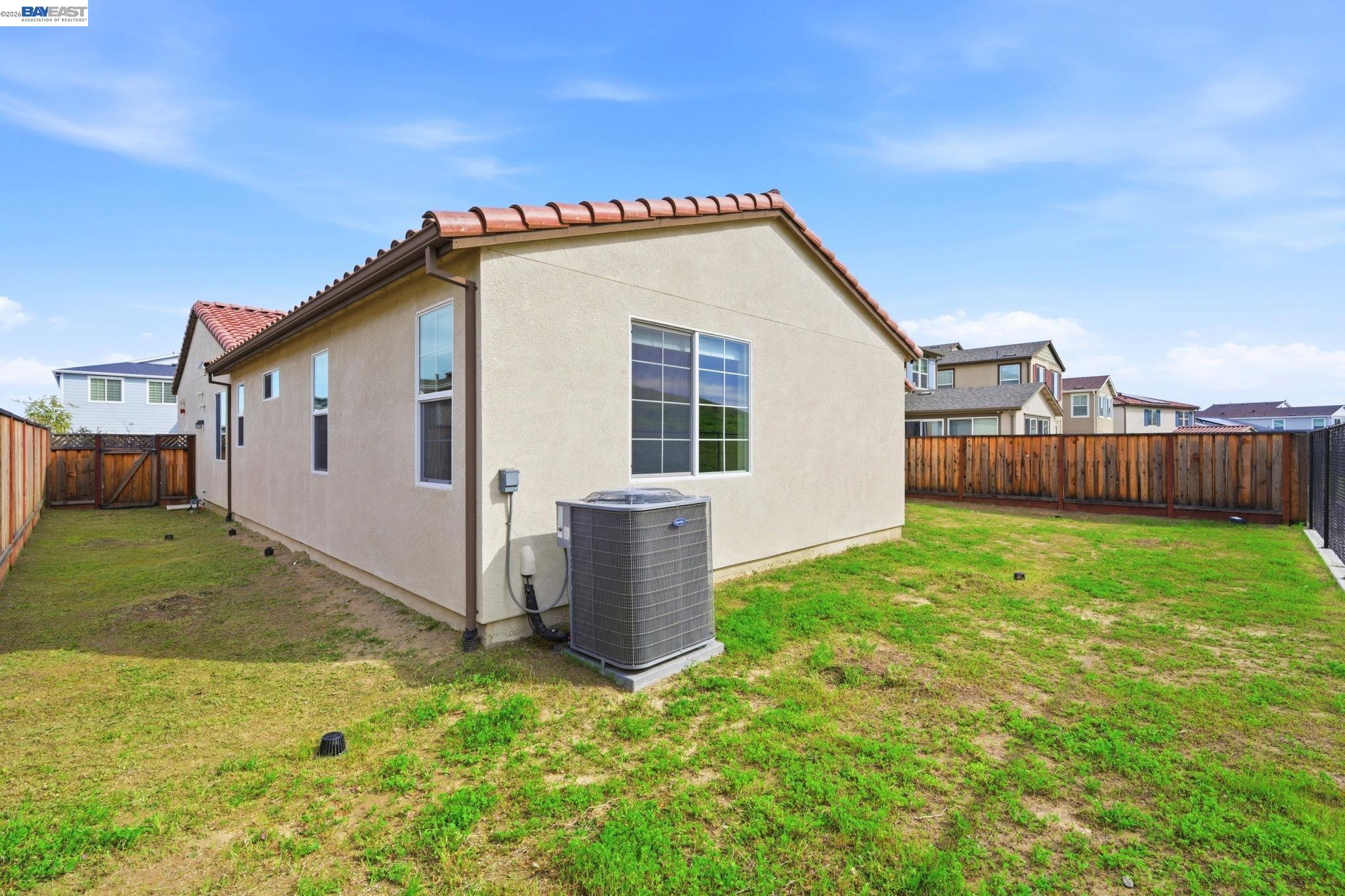 Detail Gallery Image 34 of 39 For 5444 Gray Pine Way, Antioch,  CA 94531 - 4 Beds | 3/1 Baths