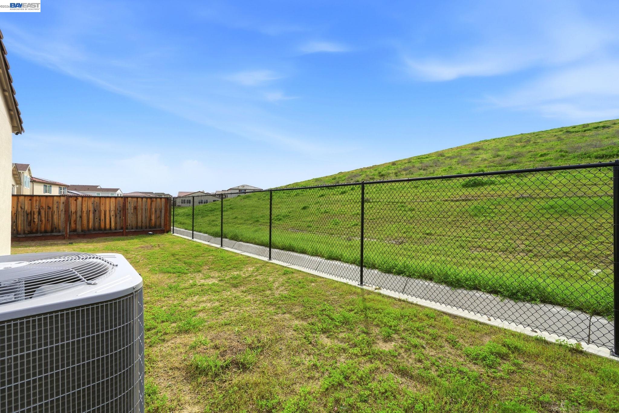 Detail Gallery Image 35 of 39 For 5444 Gray Pine Way, Antioch,  CA 94531 - 4 Beds | 3/1 Baths