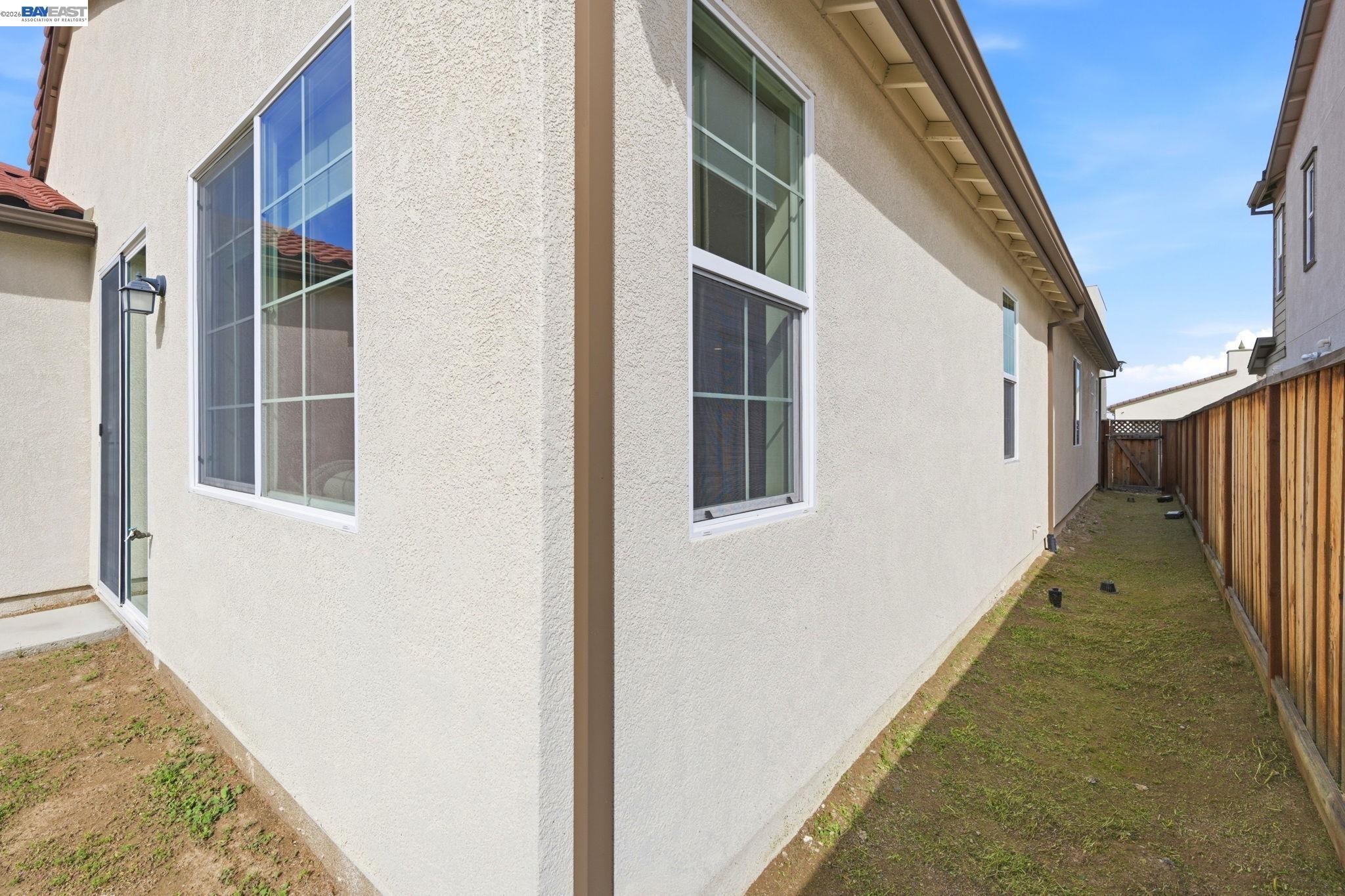 Detail Gallery Image 37 of 39 For 5444 Gray Pine Way, Antioch,  CA 94531 - 4 Beds | 3/1 Baths