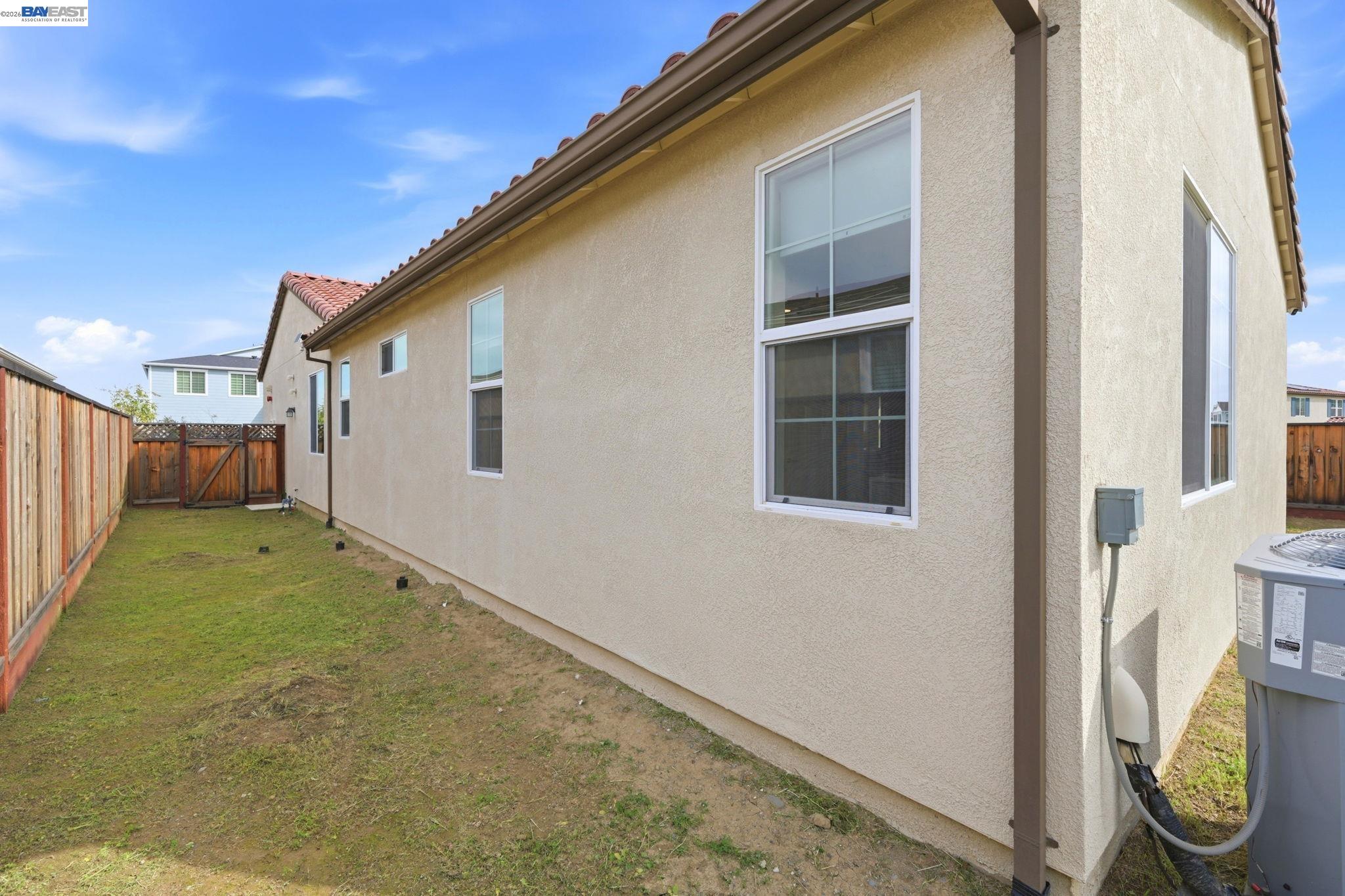 Detail Gallery Image 38 of 39 For 5444 Gray Pine Way, Antioch,  CA 94531 - 4 Beds | 3/1 Baths