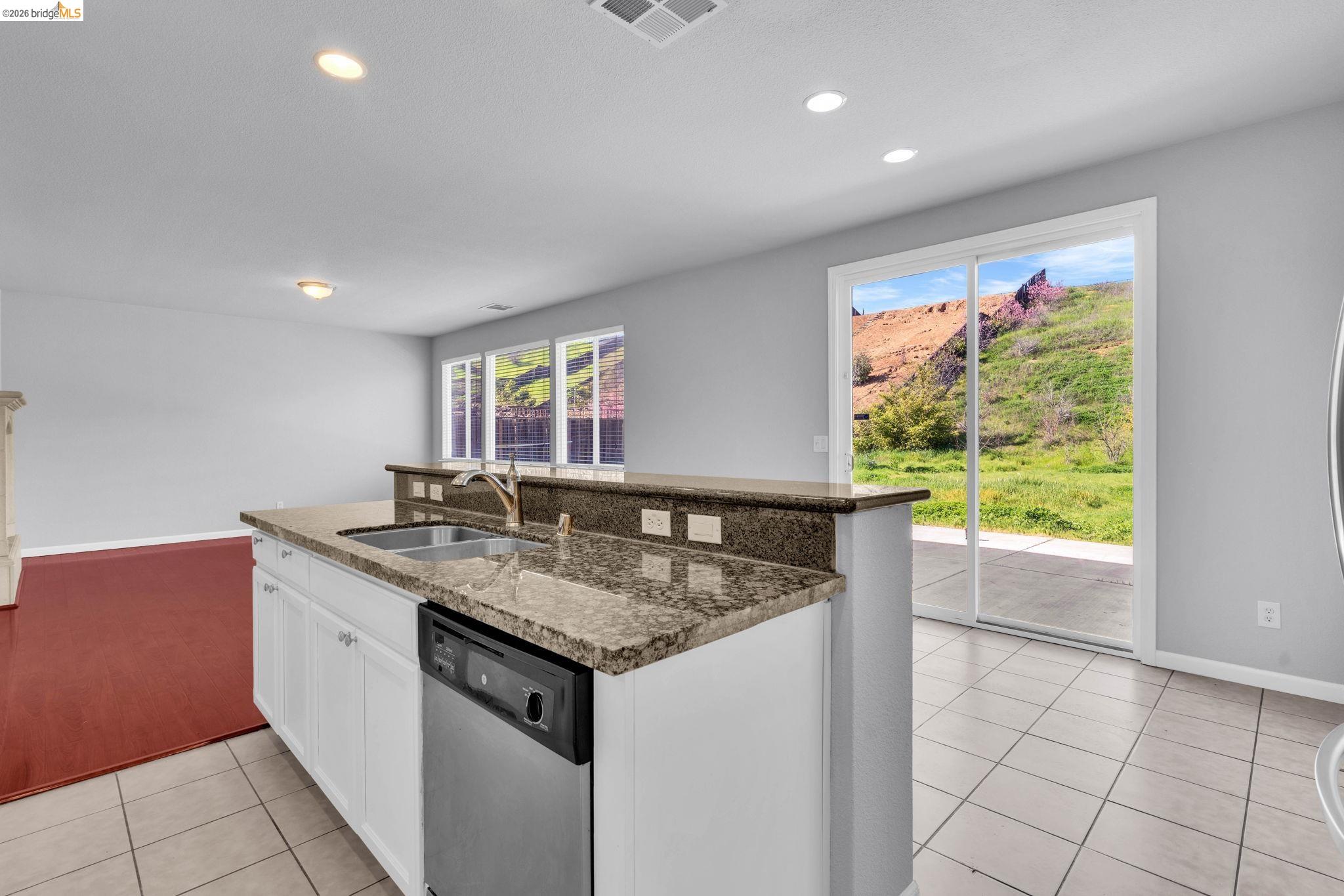 Detail Gallery Image 23 of 59 For 3582 Mallard Way, Antioch,  CA 94509-9999 - 5 Beds | 3 Baths