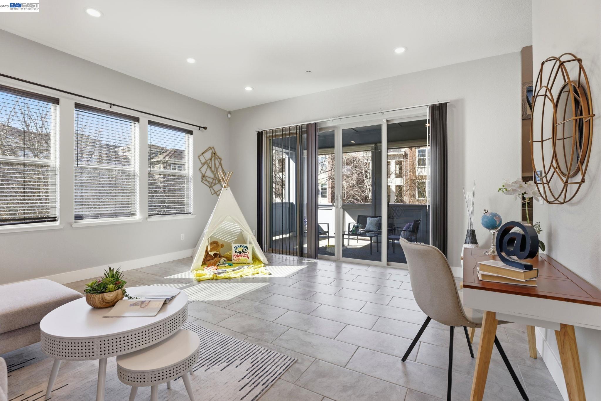 Detail Gallery Image 12 of 56 For 1380 Brookline Loop, Pleasanton,  CA 94566 - 3 Beds | 2/2 Baths