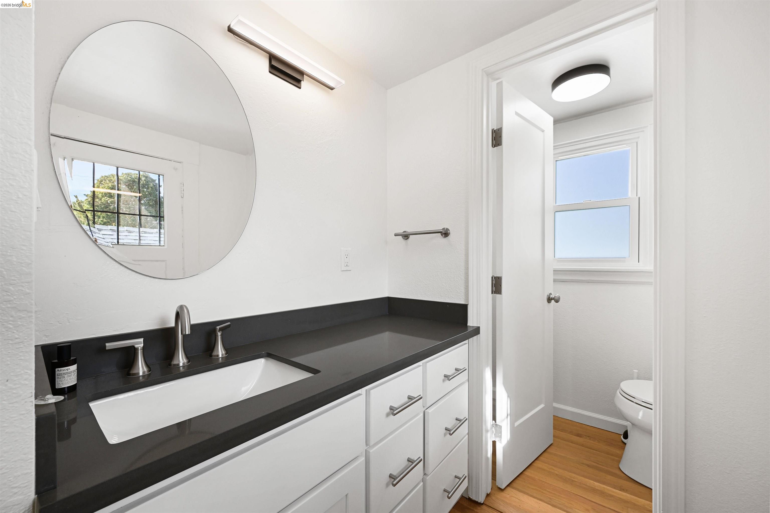 Detail Gallery Image 14 of 22 For 814 46th St, Oakland,  CA 94608 - – Beds | – Baths