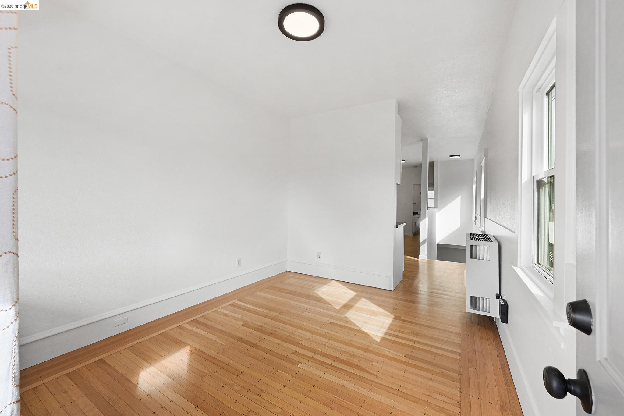 Detail Gallery Image 10 of 22 For 814 46th St, Oakland,  CA 94608 - – Beds | – Baths