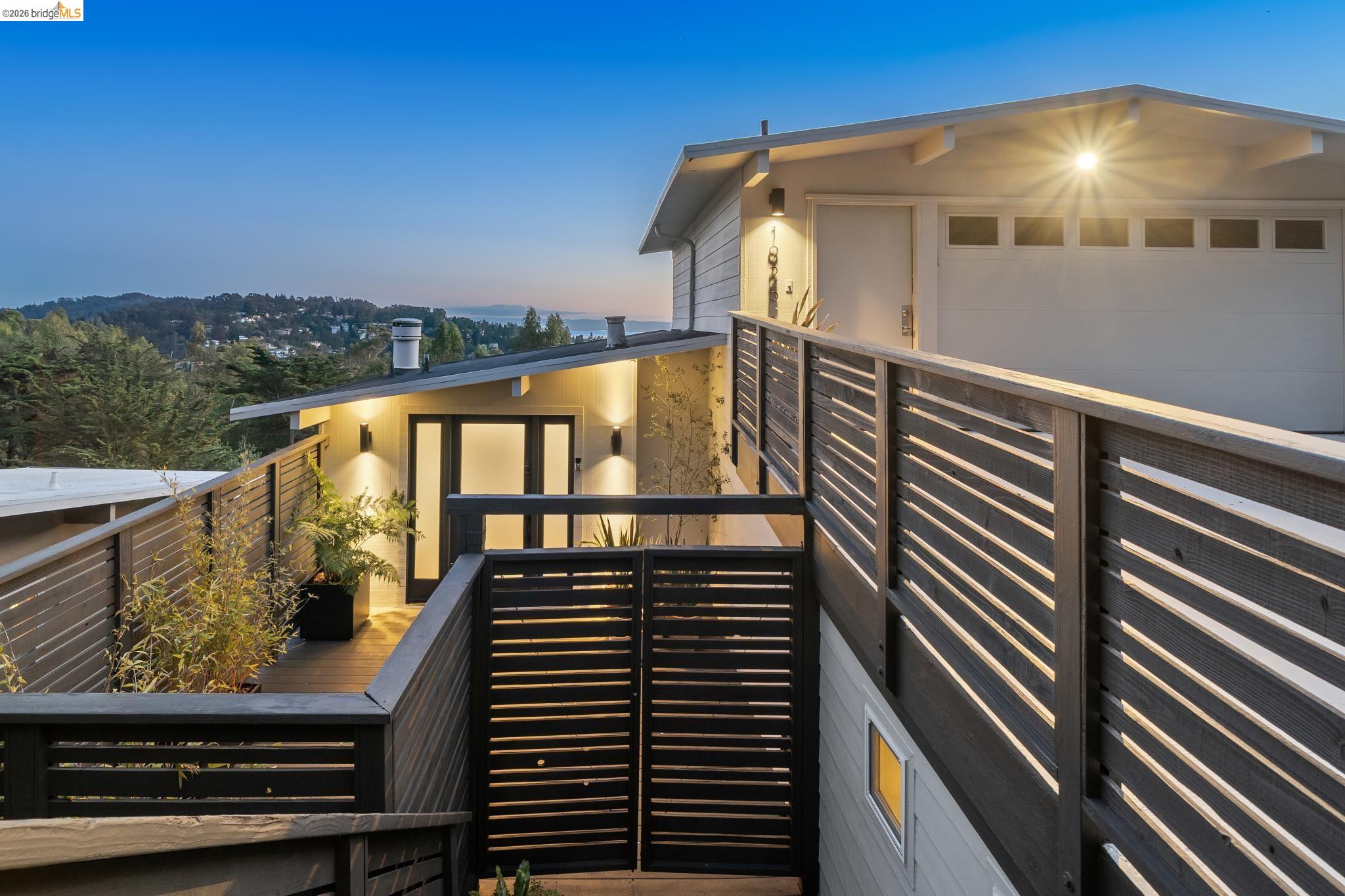 Front Image Thumbnail for EB41124948