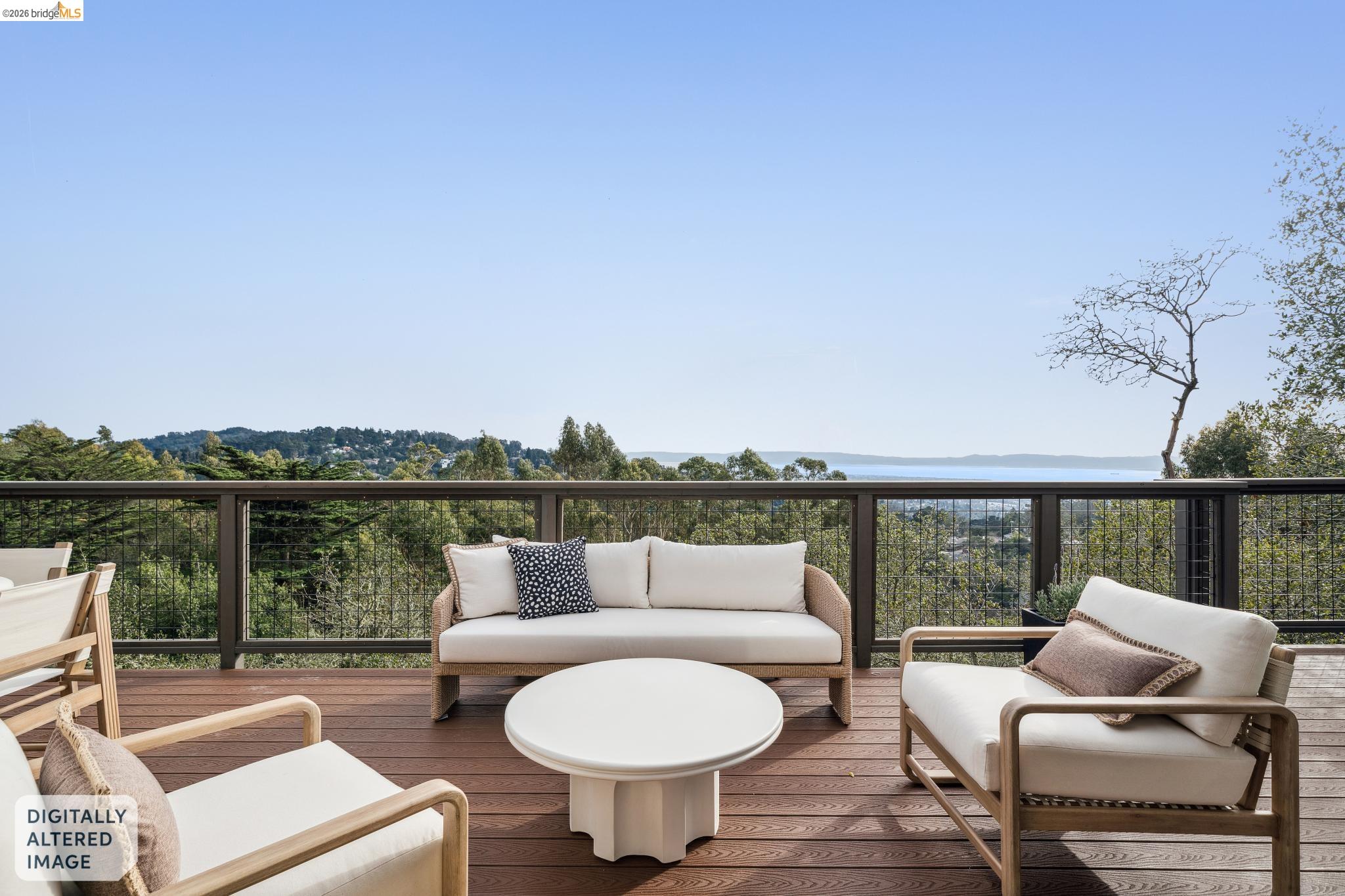 Detail Gallery Image 14 of 60 For 1925 Manzanita Dr, Oakland,  CA 94611 - 3 Beds | 2/1 Baths