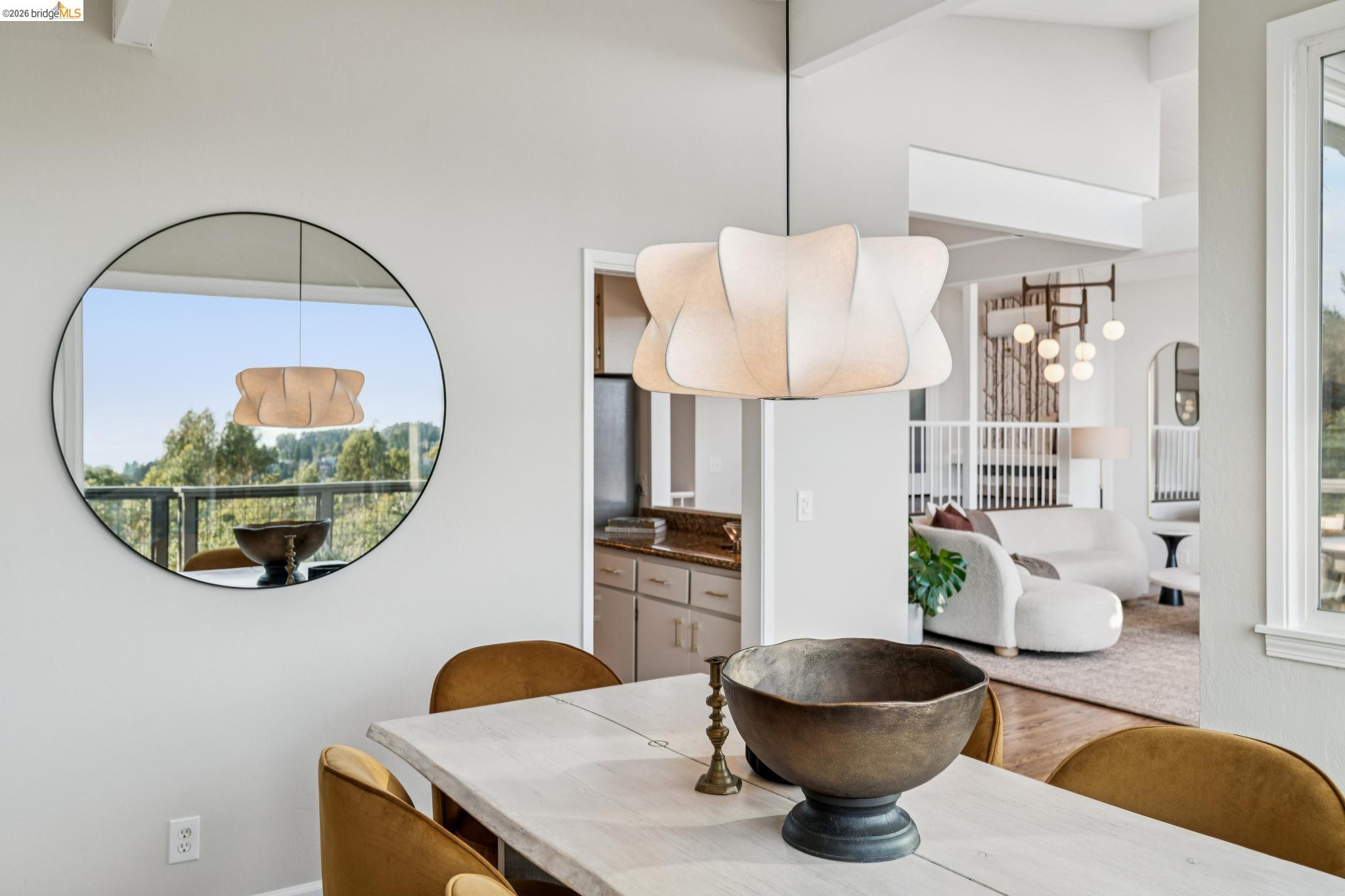 Detail Gallery Image 22 of 60 For 1925 Manzanita Dr, Oakland,  CA 94611 - 3 Beds | 2/1 Baths