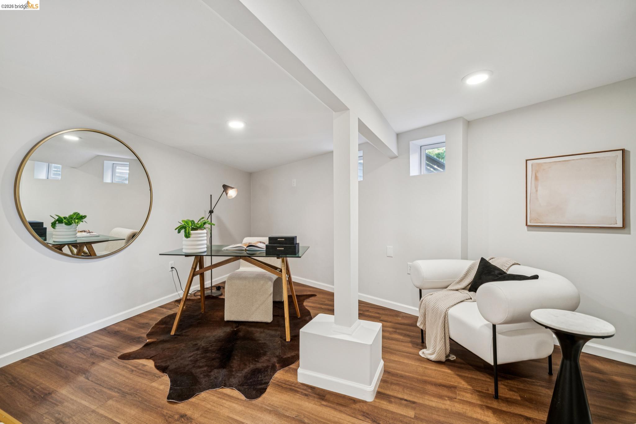 Detail Gallery Image 39 of 60 For 1925 Manzanita Dr, Oakland,  CA 94611 - 3 Beds | 2/1 Baths