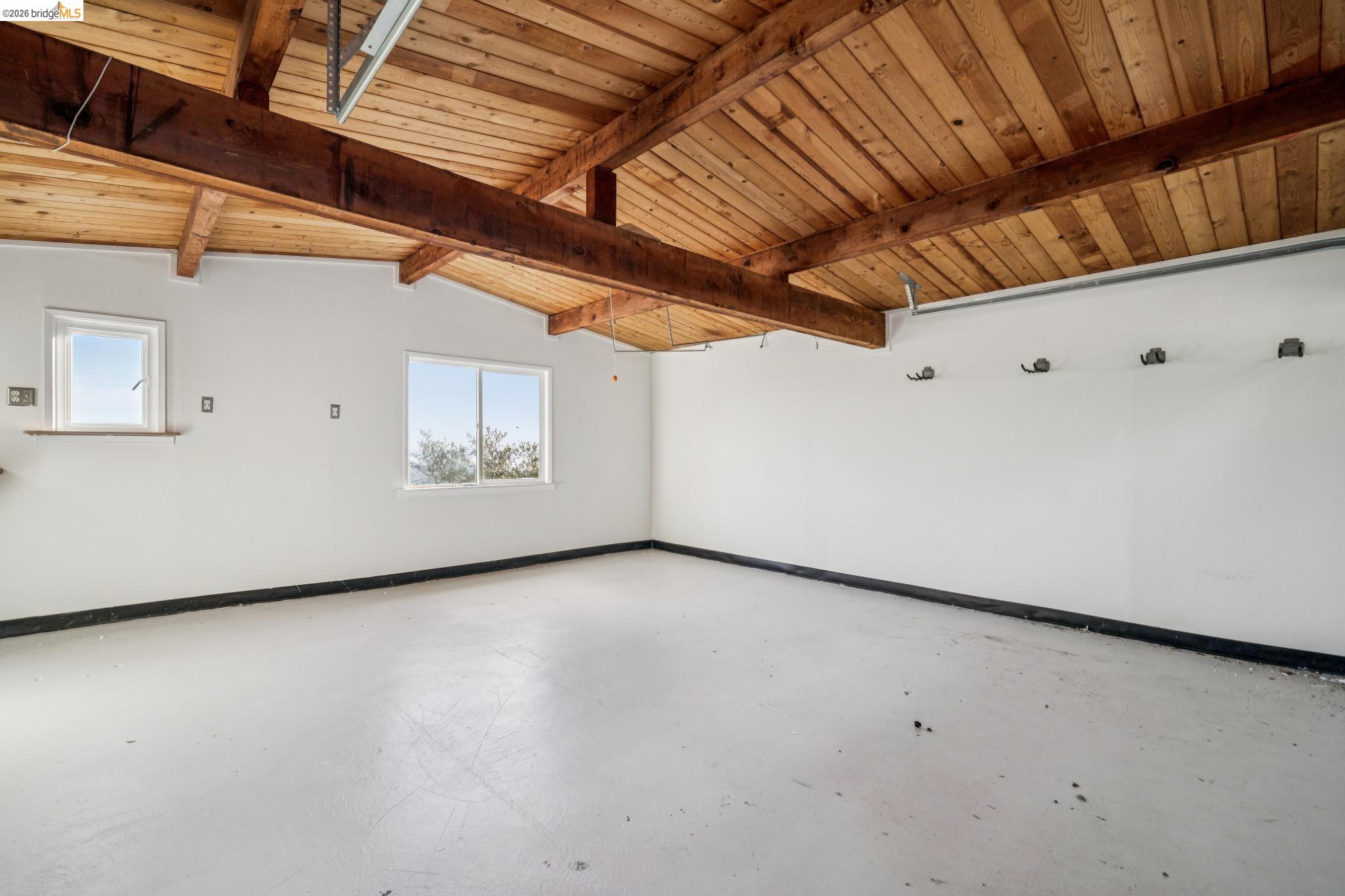 Detail Gallery Image 42 of 60 For 1925 Manzanita Dr, Oakland,  CA 94611 - 3 Beds | 2/1 Baths