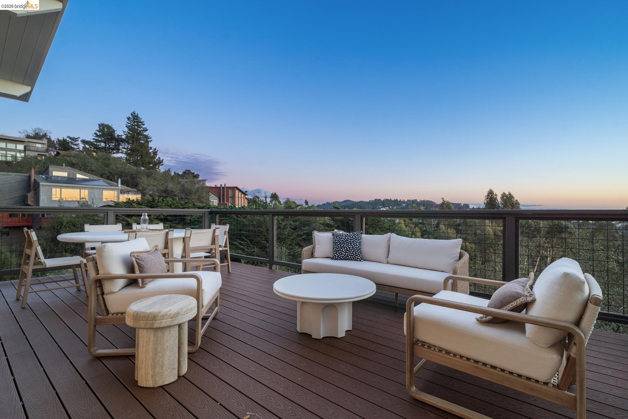 Detail Gallery Image 50 of 60 For 1925 Manzanita Dr, Oakland,  CA 94611 - 3 Beds | 2/1 Baths