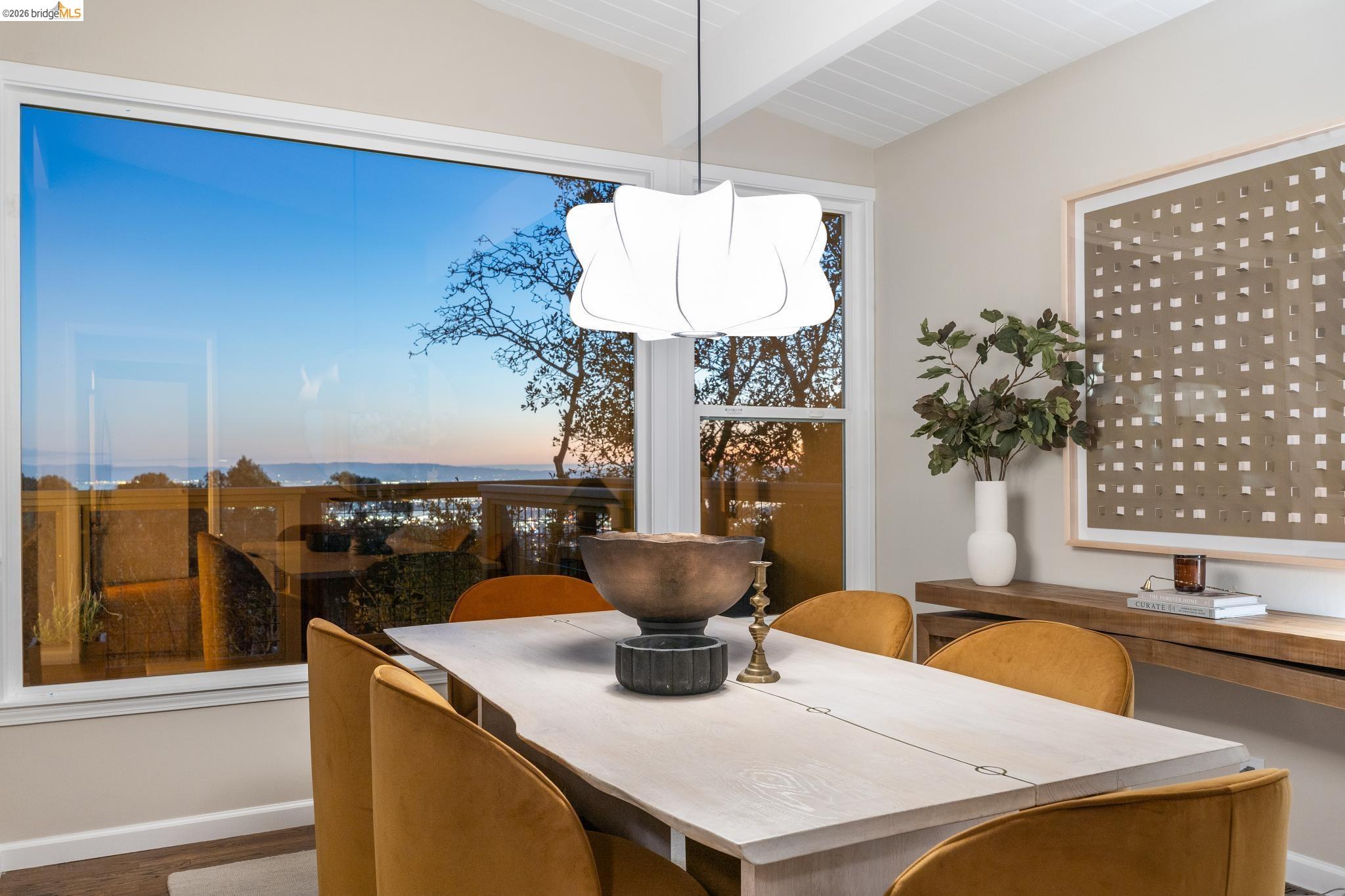 Detail Gallery Image 53 of 60 For 1925 Manzanita Dr, Oakland,  CA 94611 - 3 Beds | 2/1 Baths