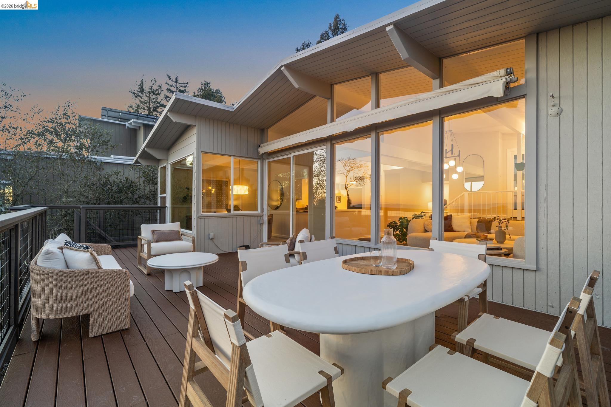 Detail Gallery Image 55 of 60 For 1925 Manzanita Dr, Oakland,  CA 94611 - 3 Beds | 2/1 Baths