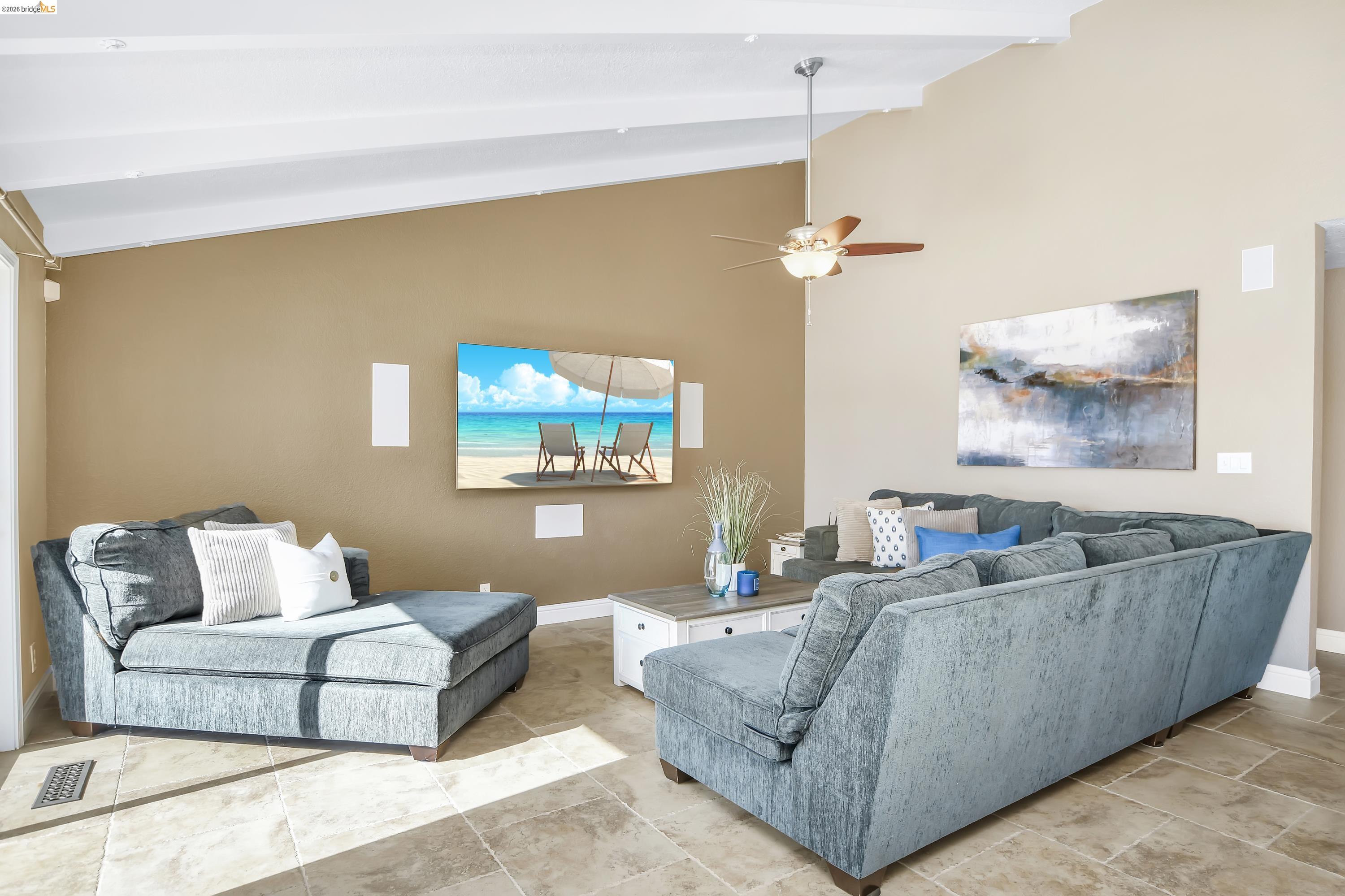 Detail Gallery Image 14 of 57 For 5761 Salmon Ct, Discovery Bay,  CA 94505 - 4 Beds | 2/1 Baths