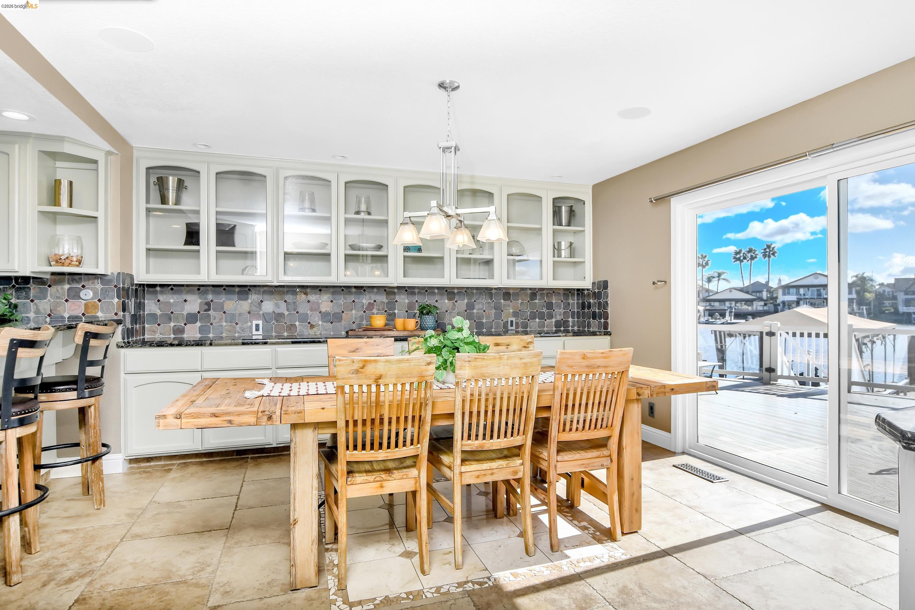 Detail Gallery Image 16 of 57 For 5761 Salmon Ct, Discovery Bay,  CA 94505 - 4 Beds | 2/1 Baths