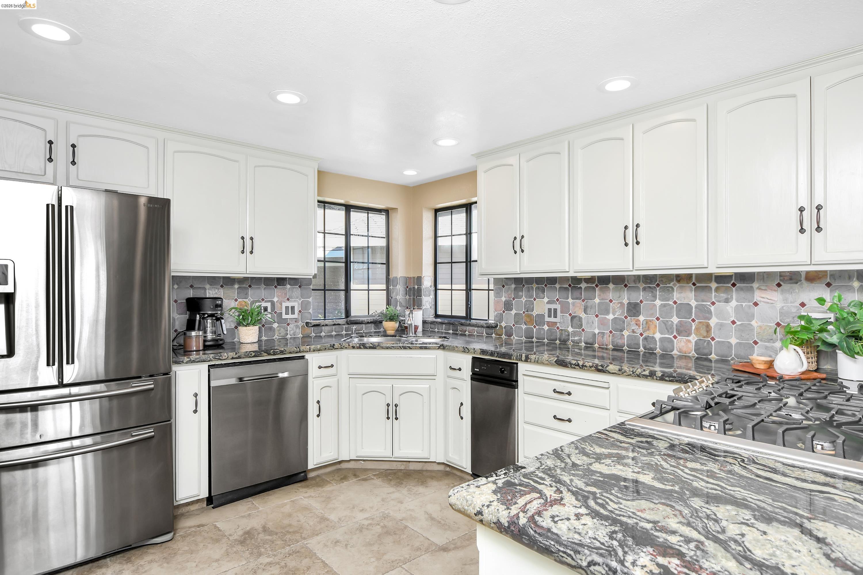 Detail Gallery Image 18 of 57 For 5761 Salmon Ct, Discovery Bay,  CA 94505 - 4 Beds | 2/1 Baths