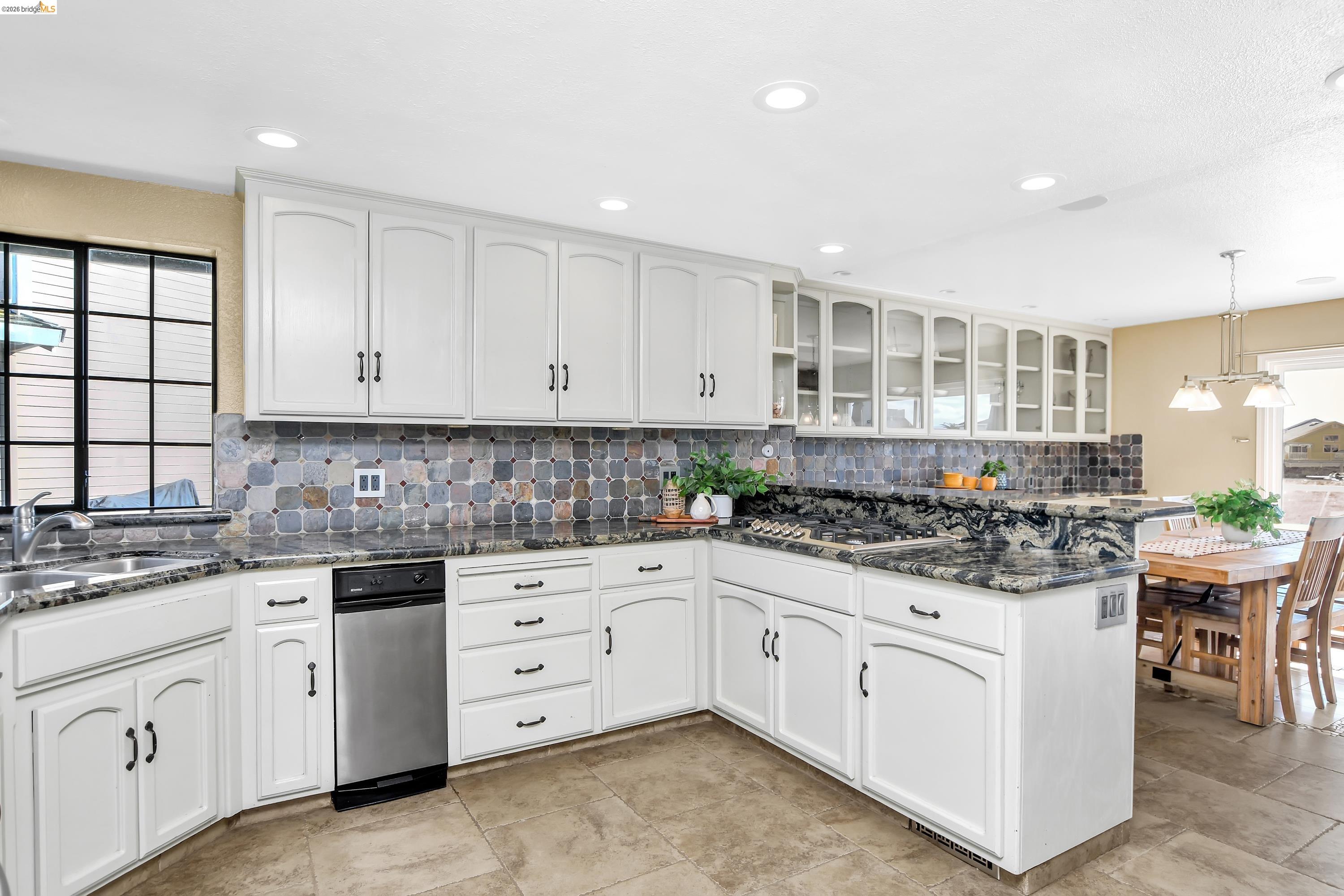 Detail Gallery Image 20 of 57 For 5761 Salmon Ct, Discovery Bay,  CA 94505 - 4 Beds | 2/1 Baths