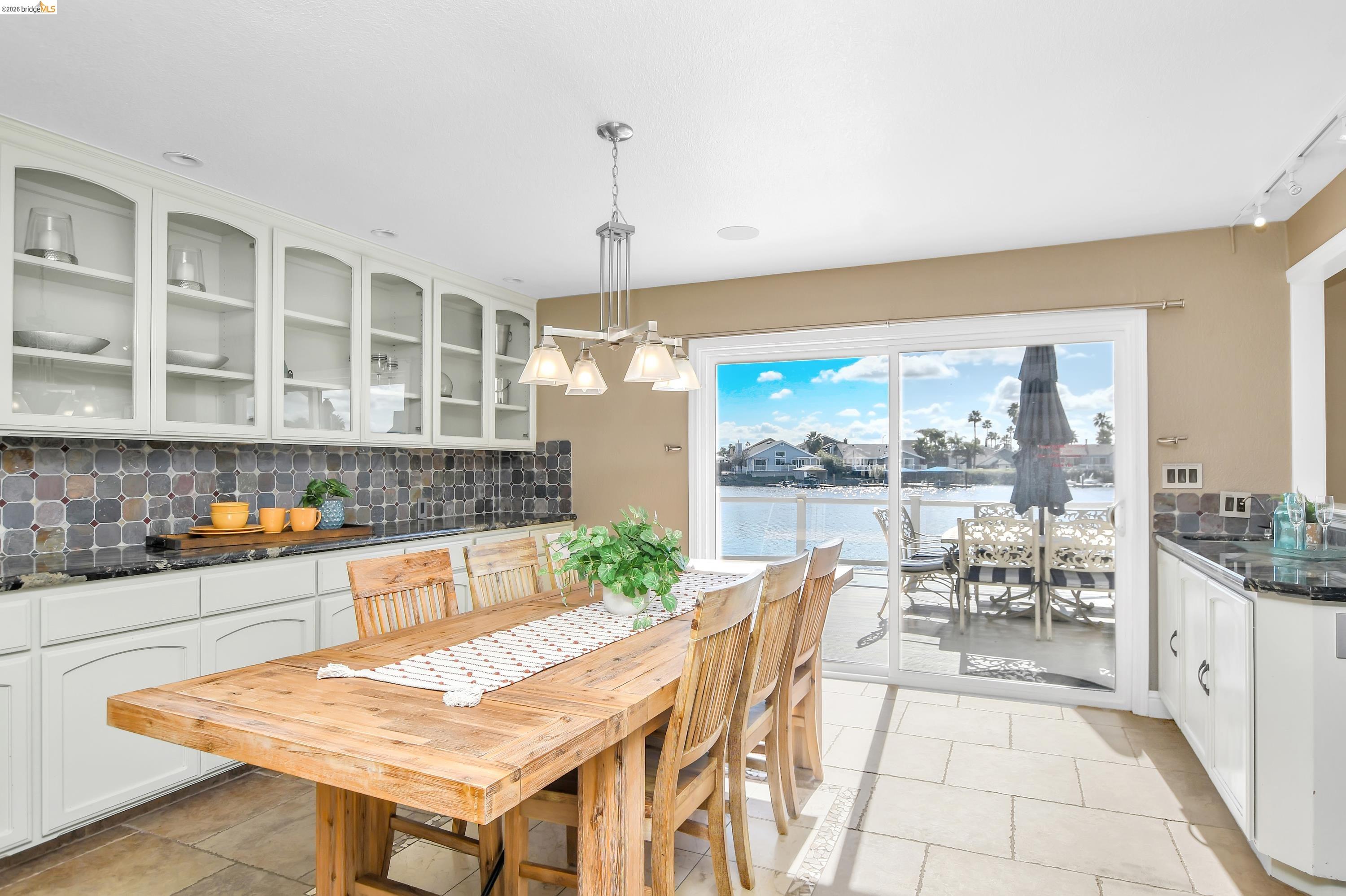 Detail Gallery Image 22 of 57 For 5761 Salmon Ct, Discovery Bay,  CA 94505 - 4 Beds | 2/1 Baths