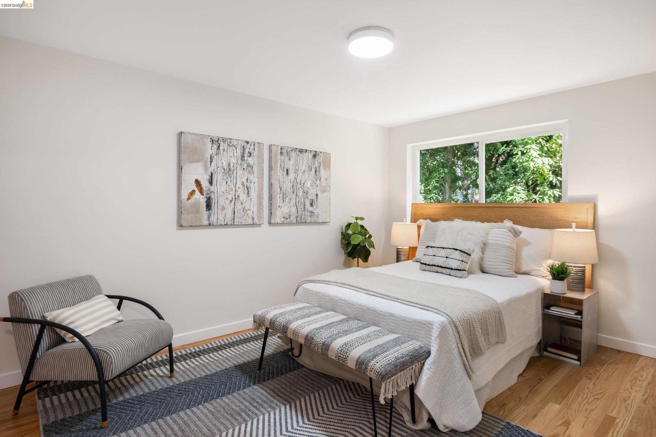 Detail Gallery Image 29 of 44 For 22 Rydal Ct, Oakland,  CA 94611 - 4 Beds | 3 Baths